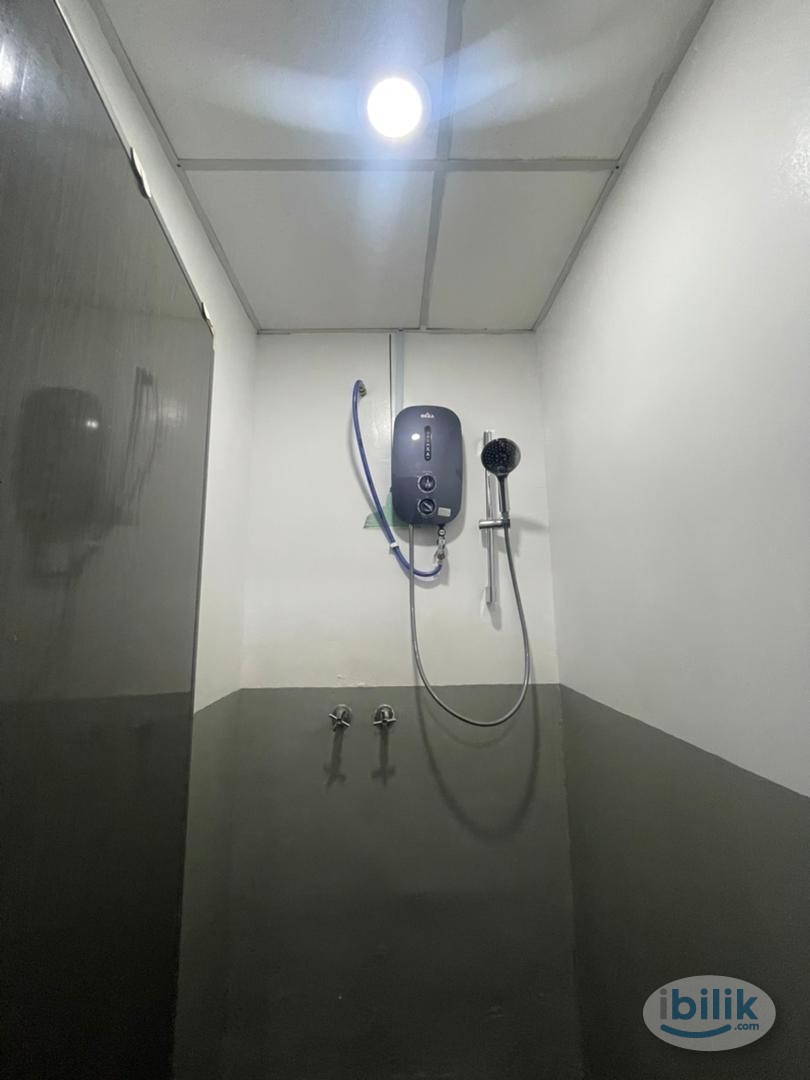 Can Walking distance LRT SS18 🚇 Middle Room at SS14/5g, Subang Jaya 🚀 One month deposit - Image 2