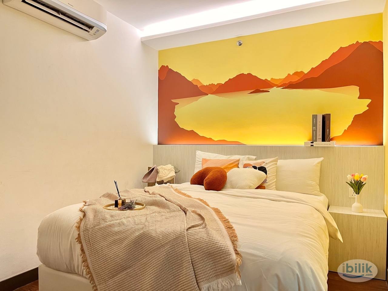 🔥0️⃣Zero Deposit✅🔥,10Mins Walk To LRT Maluri , 5Mins Drive To Sunway Velovity & My Town, Hotel Master Bedroom With Priva - Image 2