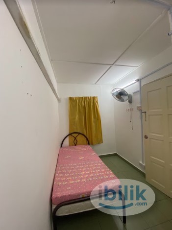 Can Walking distance LRT Subang Jaya 🚇 Middle Room at USJ 9 Subang Jaya - Image 2