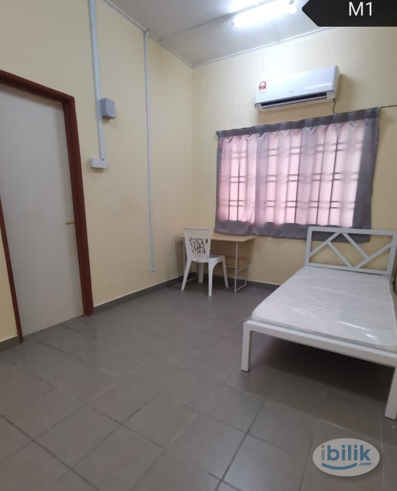 One month deposit🌈Middle Room at Bukit Rimau, Shah Alam 5mins to AEON BiG & Gamuda Walk Mall - Image 1