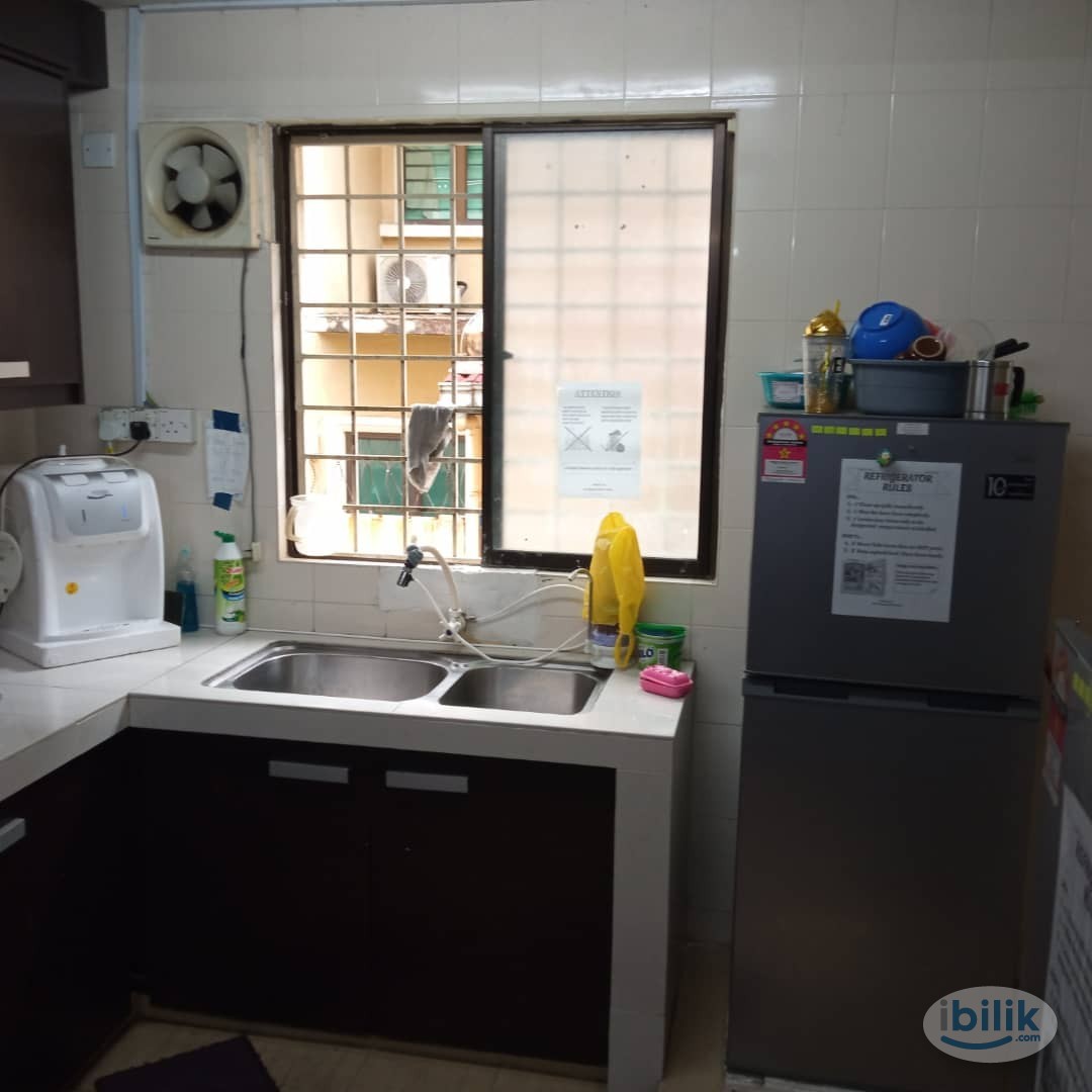 🌻One Month Deposit🌻Furnished Comfy Room at Bandar Puchong - Image 1