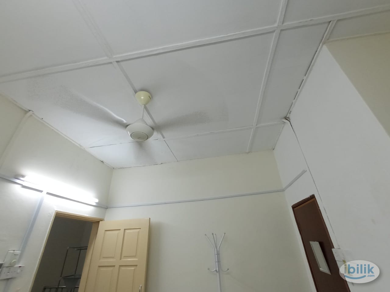 Fully Furnished Middle Comfy Room at Puchong - Image 4
