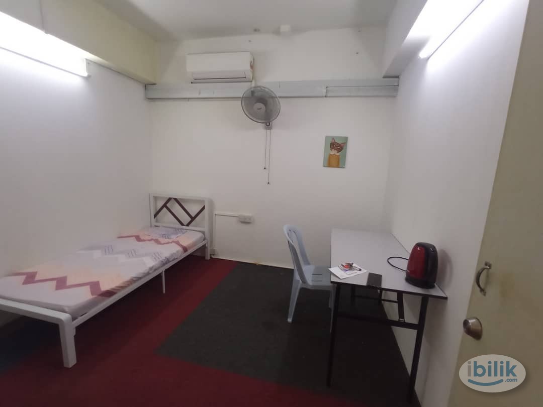 One month deposit ✨ Middle Room near Bandar Kinrara Puchong - Image 2