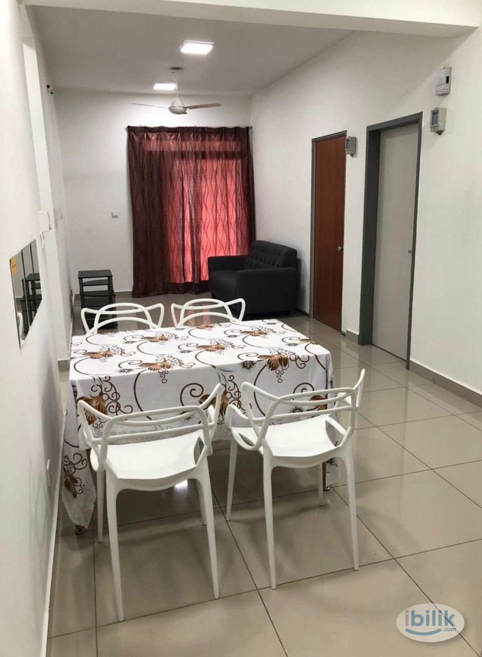 Master Room at V-Residensi 2, Shah Alam - Image 4