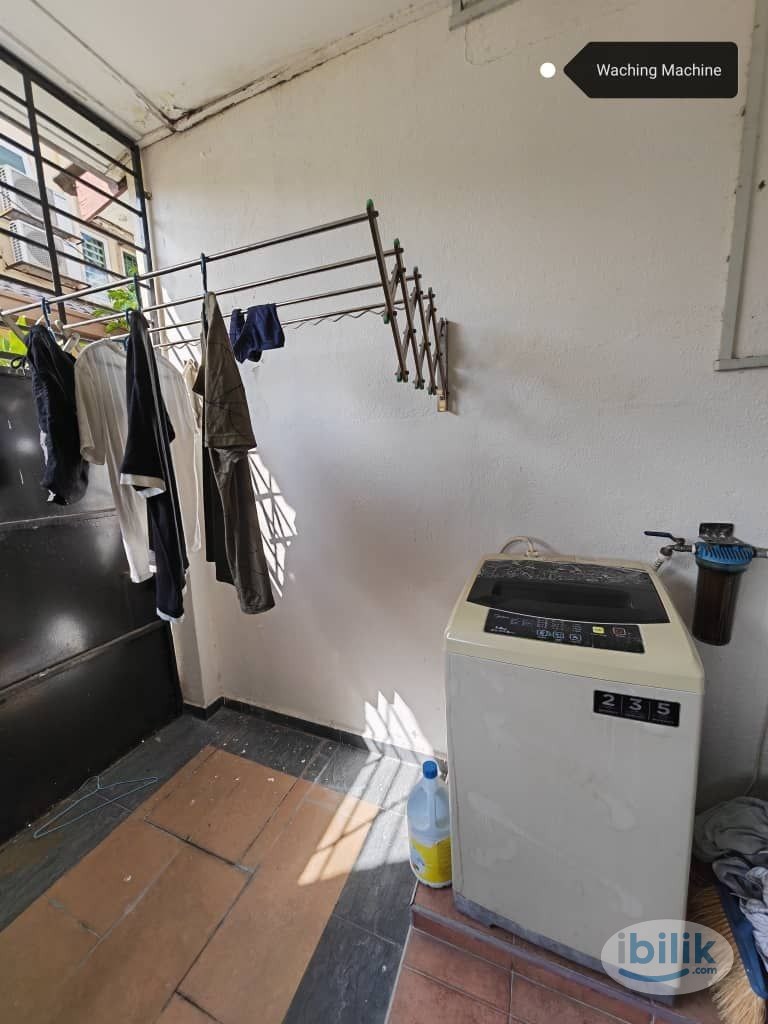 One month deposit ✨ Middle Room at Puchong near LRT Puchong Station - Image 2