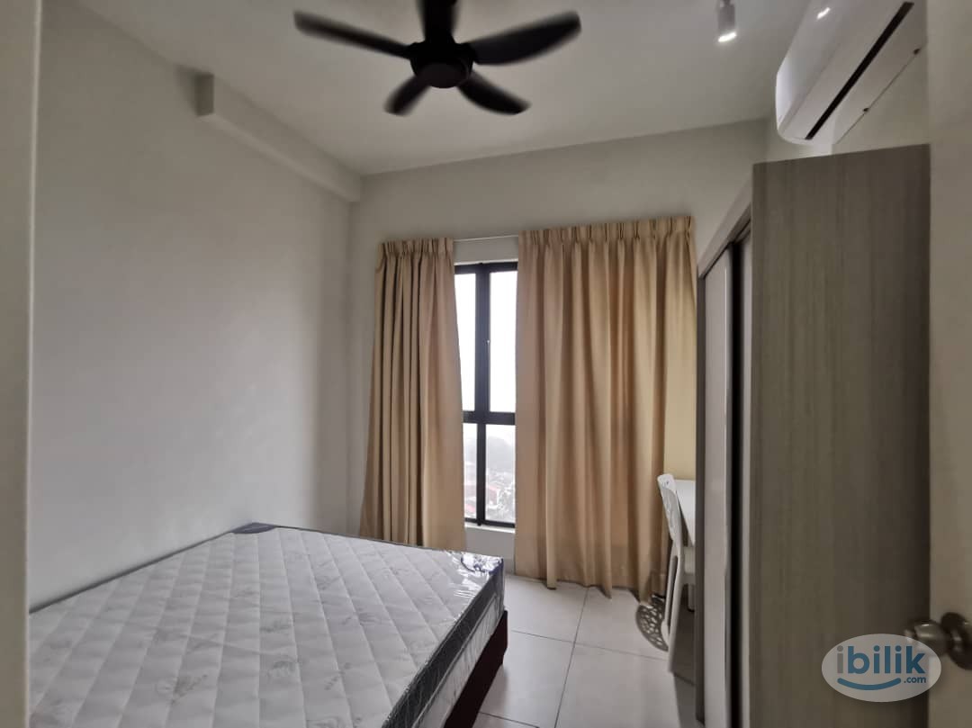 Fully Furnished Middle Room at Majestic Maxim @ MRT Taman Connaught - Image 1