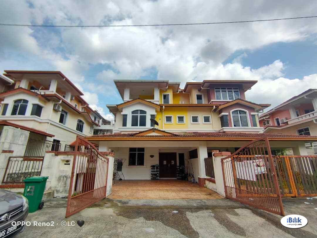 Middle Room at Bukit Rahman Putra, Sungai Buloh - Image 4