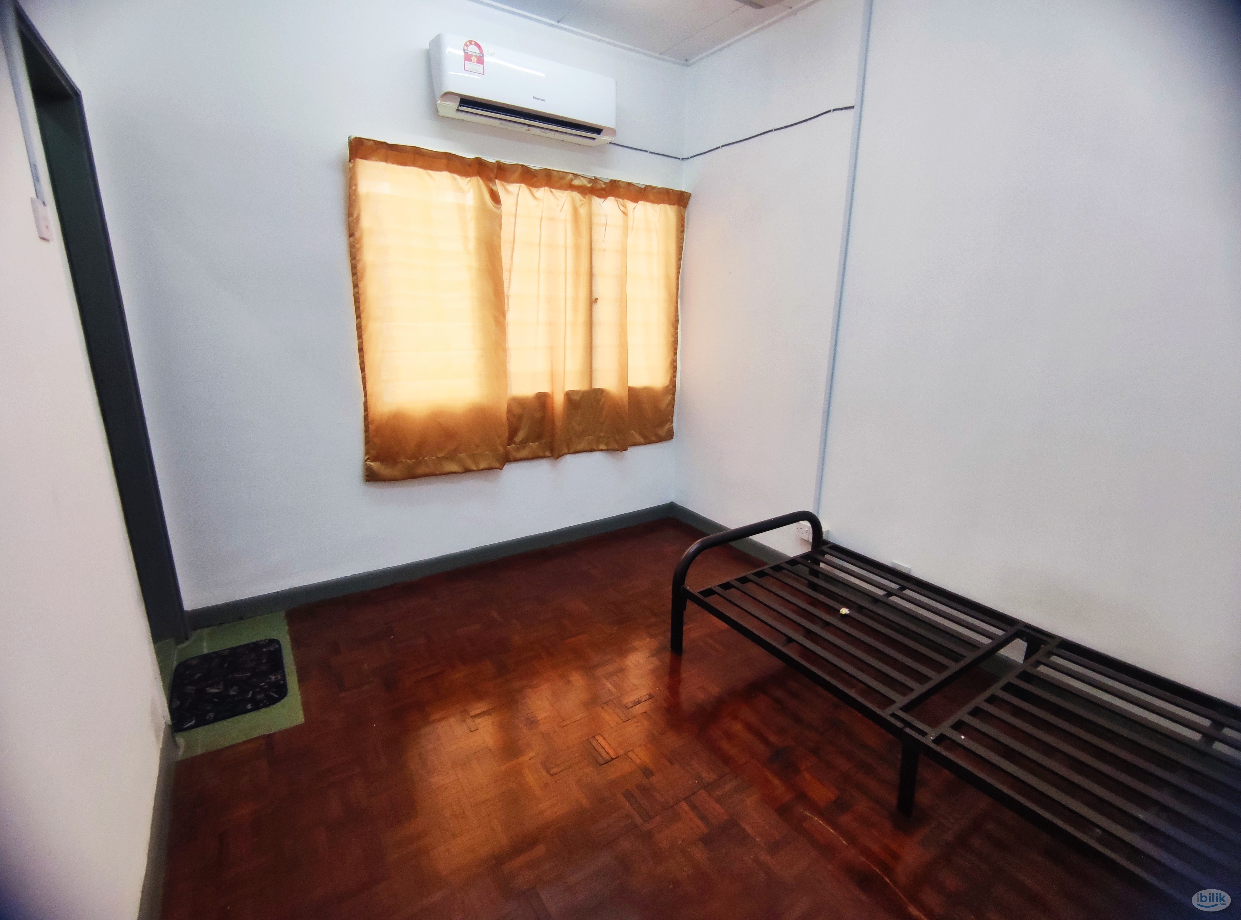 Near 🚶‍♂️ to Shoplots & Restaurants 🏡 One Month Deposit Room at Damansara Kim Jln SS20 - Image 3