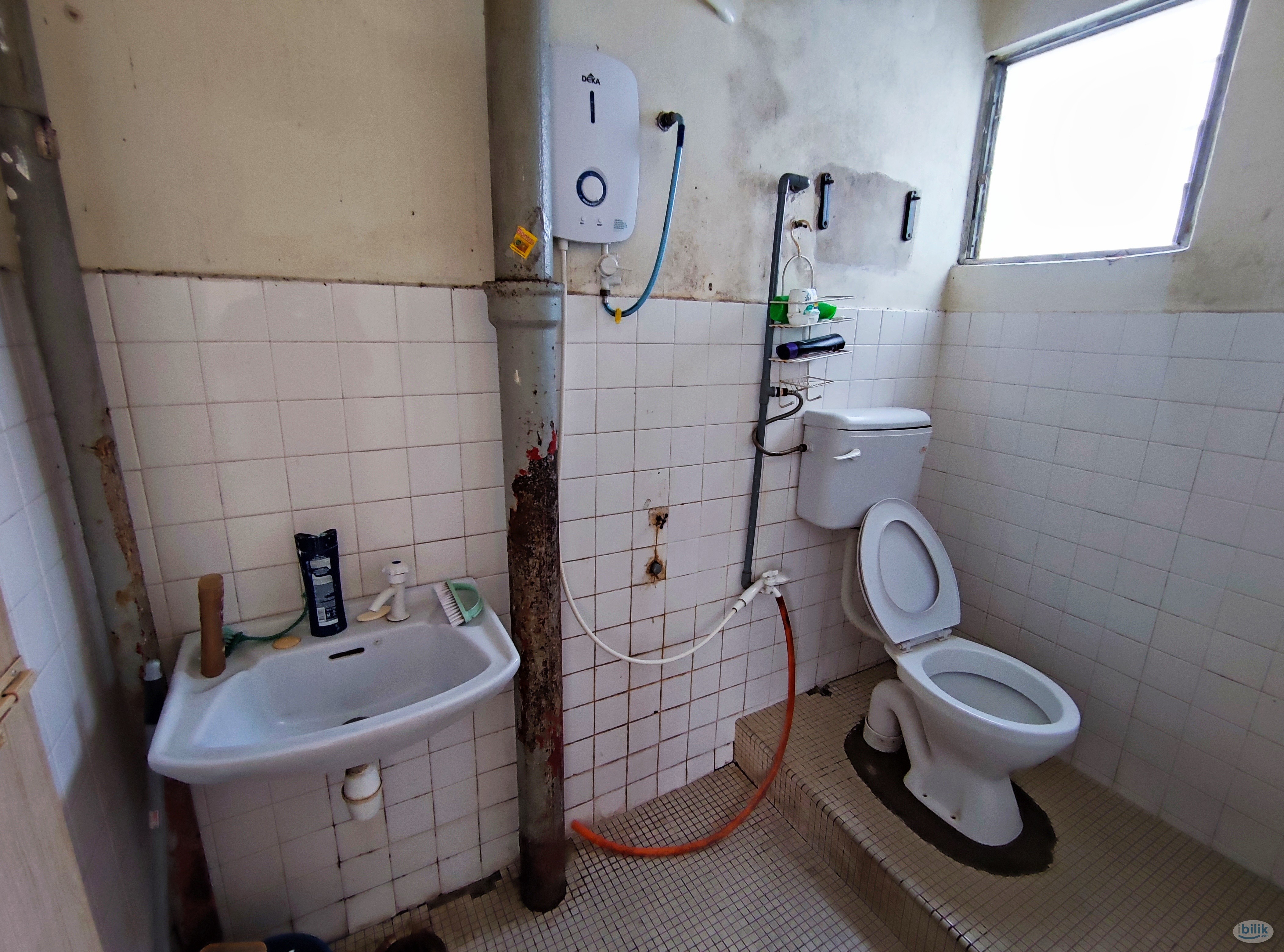 One Month Deposit Only 😲 Single Room at Damansara Utama, Petaling Jaya Near Starling Mall - Image 1