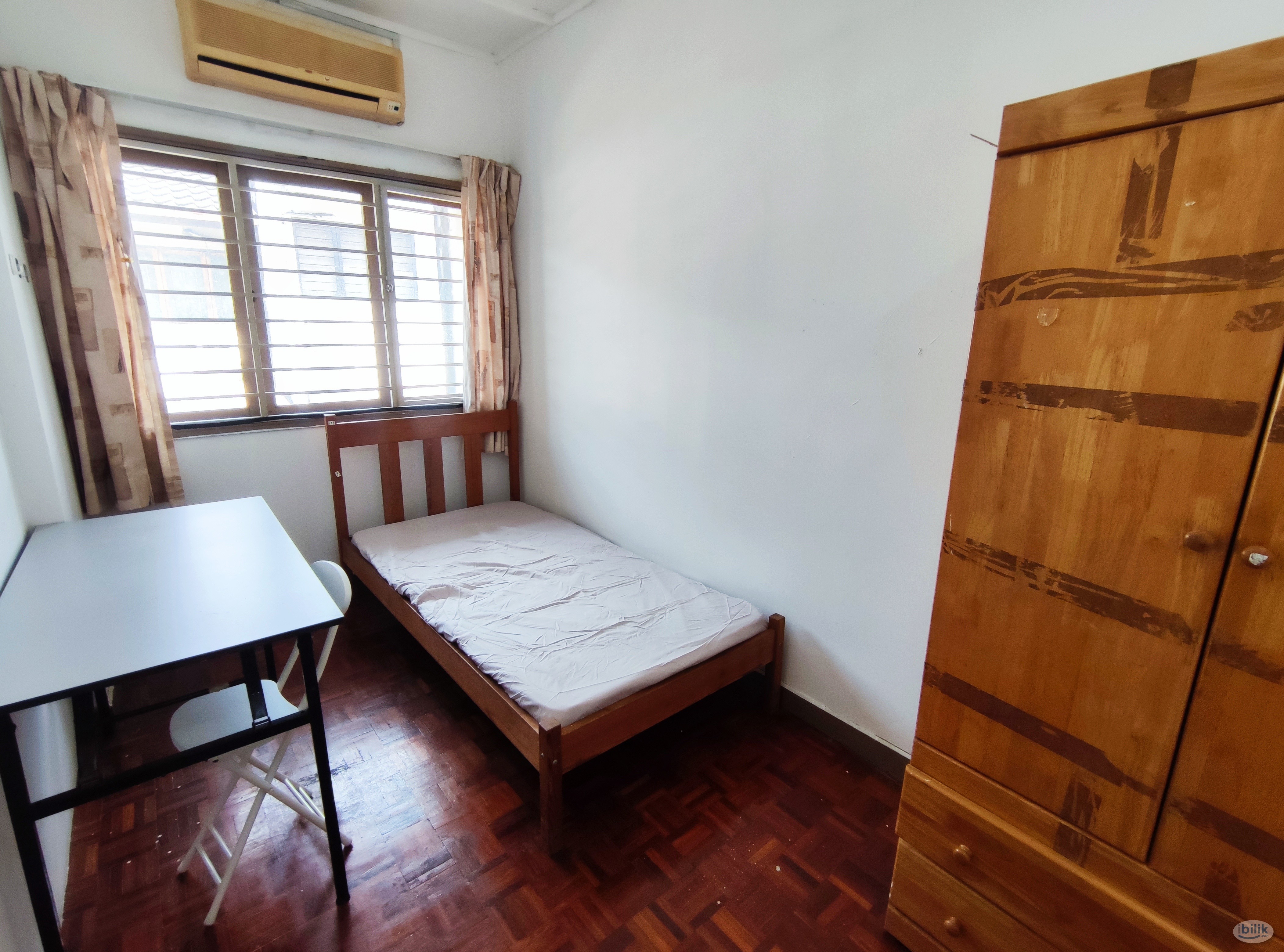 Near 🚶‍♂️ to Shoplots & Restaurants 🏡 One Month Deposit Room at SS24 Petaling Jaya - Image 4