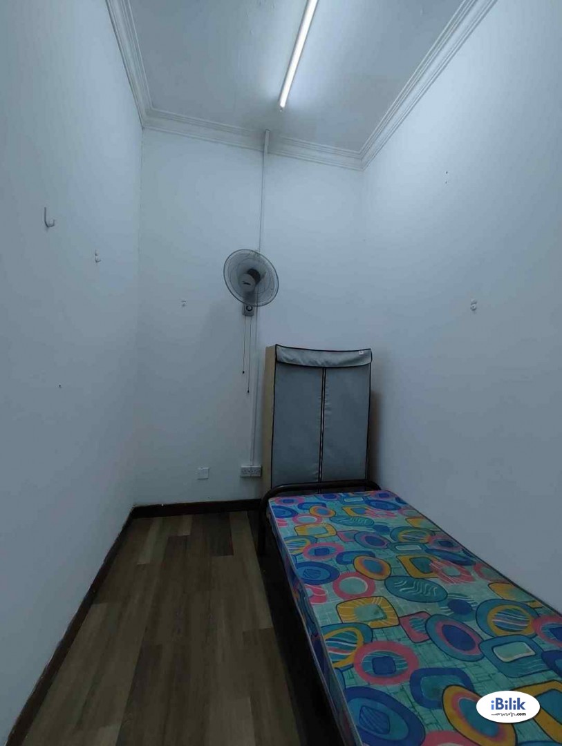 Single Room at Tropicana Indah, Tropicana - Image 2