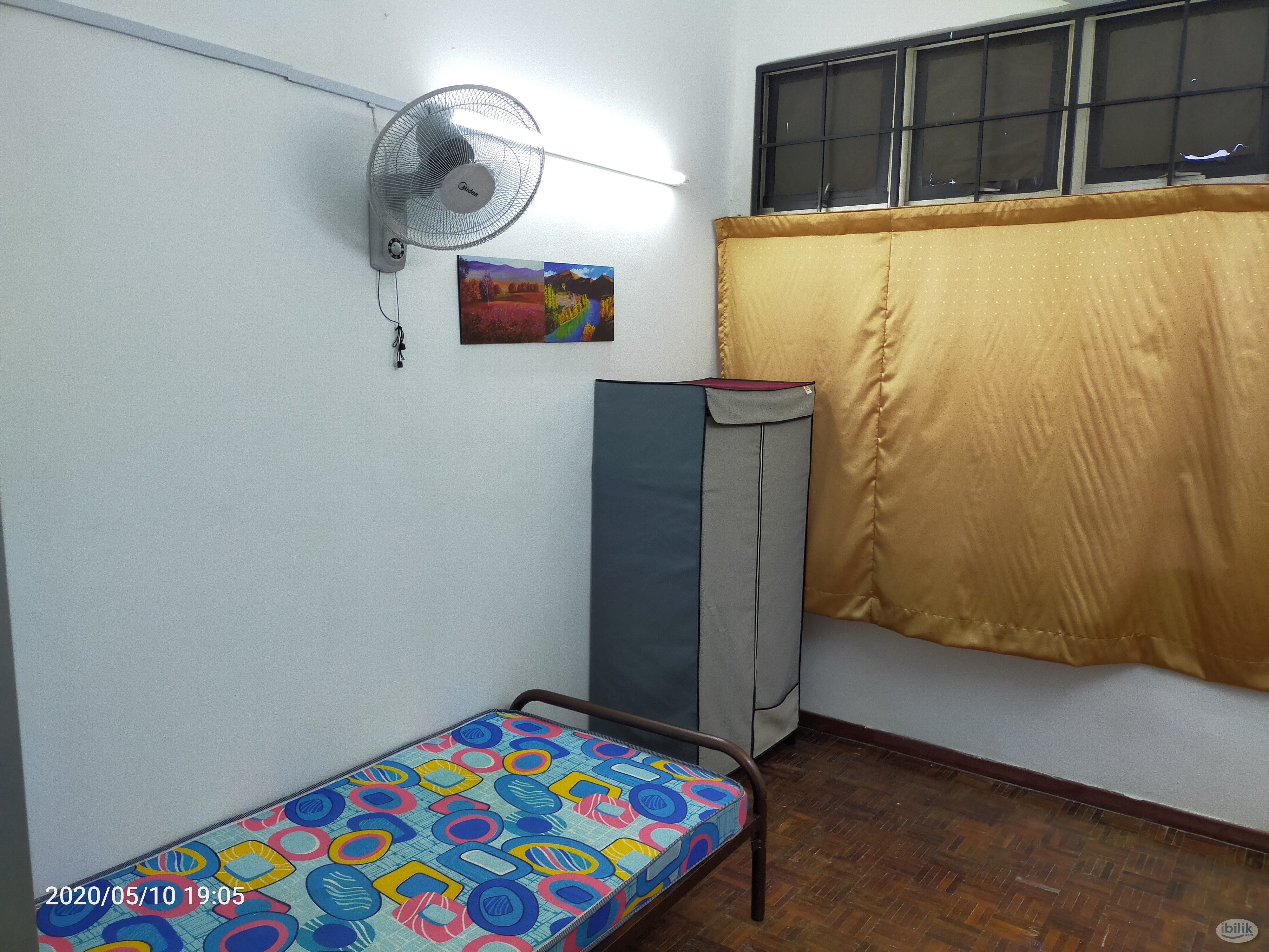 One month deposit 🌈 Middle Room at Sri Petaling, Kuala Lumpur - Image 1