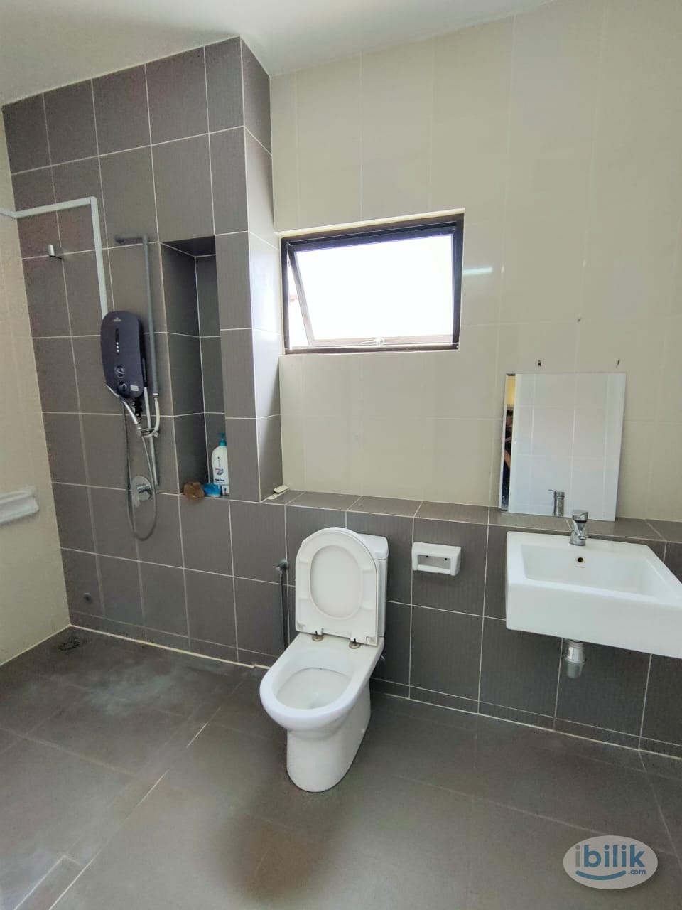 Nearby Klang Meru bandar bukit raja Single Room at Setia Alam, Shah Alam - Image 1