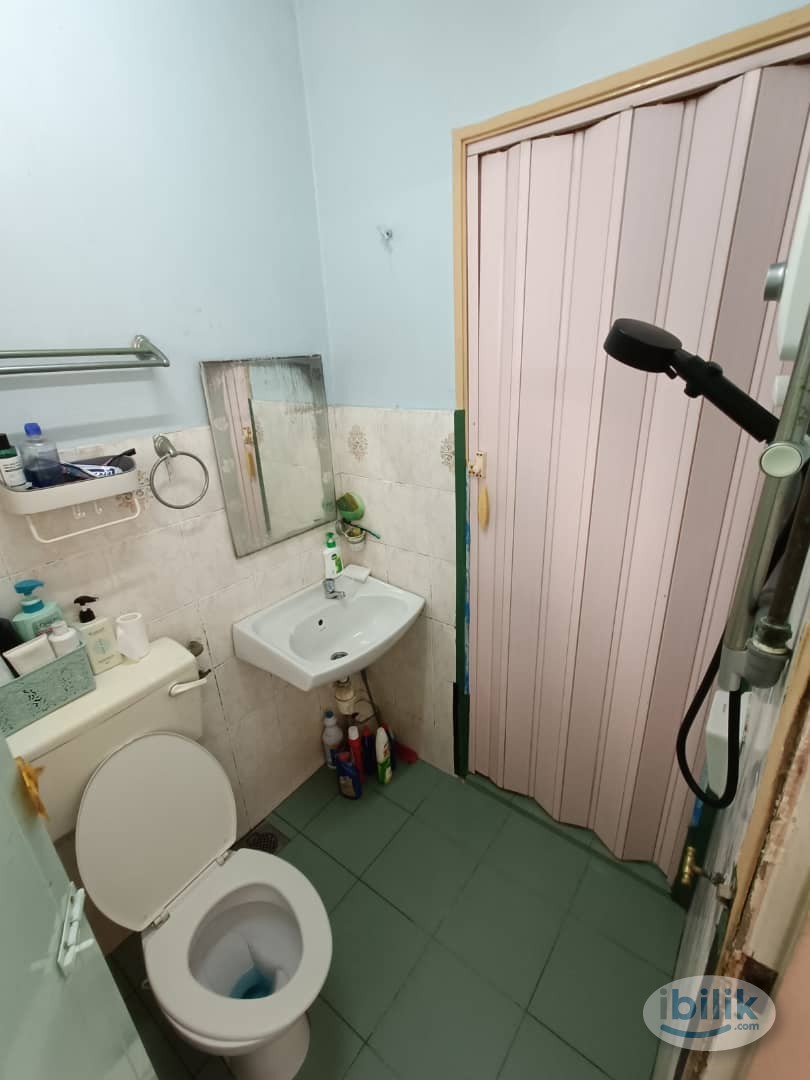 SOLID MEDIUM ROOM WITH AIRCOND AT WAWASAN 3/10🤩🤩 NEAR TO BANDAR PUTERI PUCHONG, IOI PUCHONG MALL , SETIA WALK , SERI KEM - Image 3