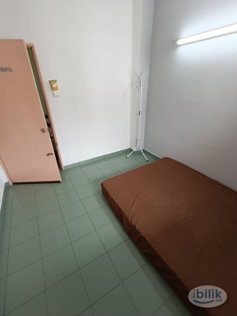 SOLID MEDIUM ROOM WITH AIRCOND AT WAWASAN 3/10🤩🤩 NEAR TO BANDAR PUTERI PUCHONG, IOI PUCHONG MALL , SETIA WALK , SERI KEM - Image 2