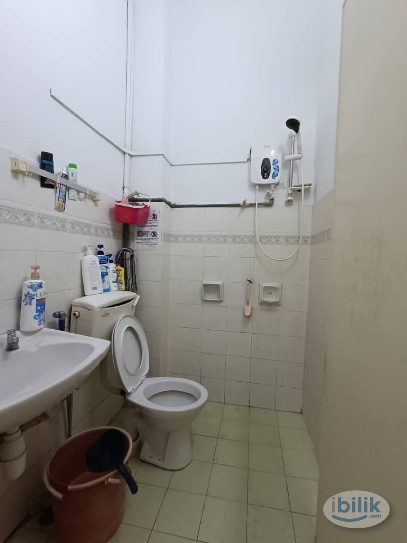 SINGLE ROOM WITH AIRCOND AT 📍📍JALAN WAWASAN 2/12🔥 WIFI PROVIDED , NEAR TO IOI MALL , SETIA WALK , AEON , GROCERY , FOOD  - Image 5