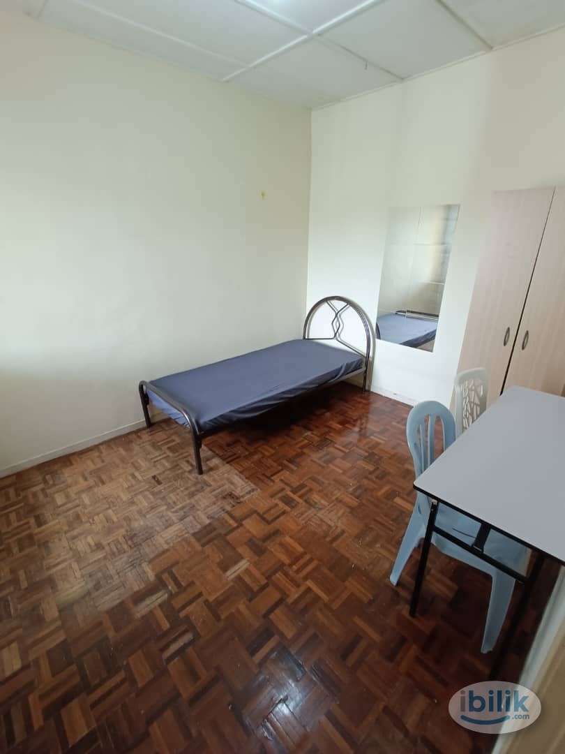CHEAPEST WINDOW MIDDLE ROOM AT 🚩🚩JALAN LP 2/17 , TAMAN LESTARI PERDANA ,. NEAR TO AEON , GIANT ,  FAST FOOD , STARBUCK 🔥 - Image 2