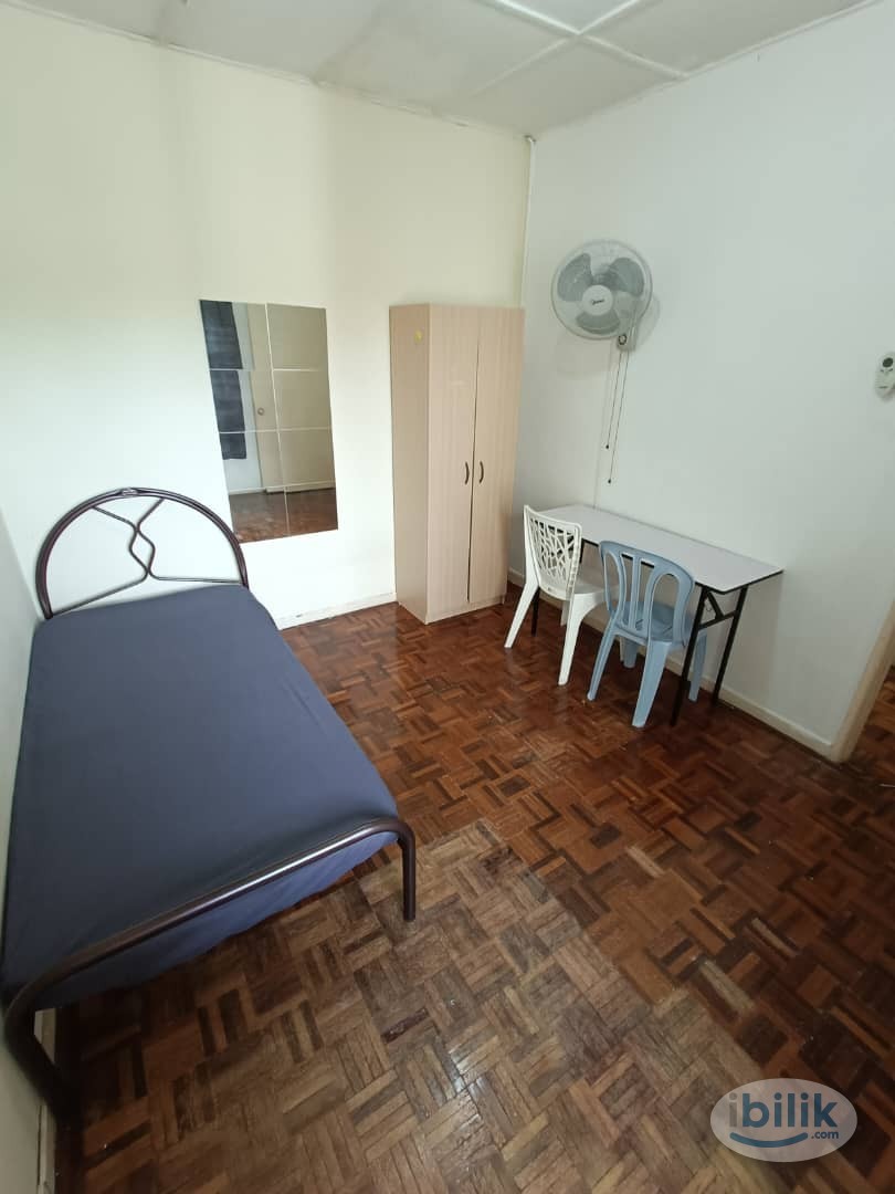 CHEAPEST WINDOW MIDDLE ROOM AT 🚩🚩JALAN LP 2/17 , TAMAN LESTARI PERDANA ,. NEAR TO AEON , GIANT ,  FAST FOOD , STARBUCK 🔥 - Image 1