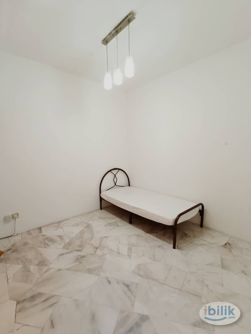 CHEAPEST SINGLE ROOM WITH AIRCOND AT SERI KEMBANGAN 🤩🤩 NEAR TO SIERRA ,BANDAR 16 SIERRA , AEON , GIANT , BUS STOP - Image 2