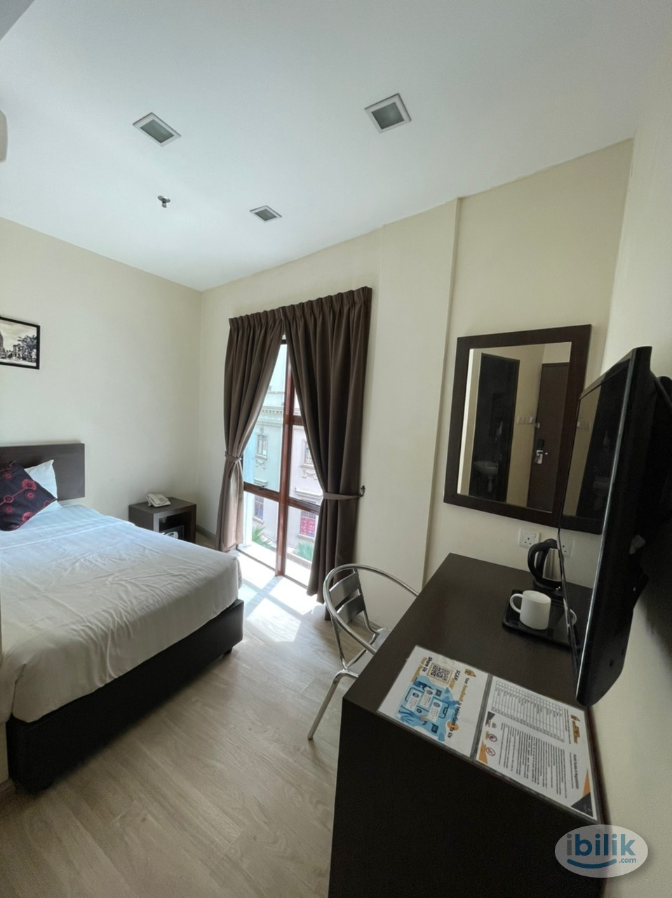 Middle Room at KLCC, KL City Centre - Image 3