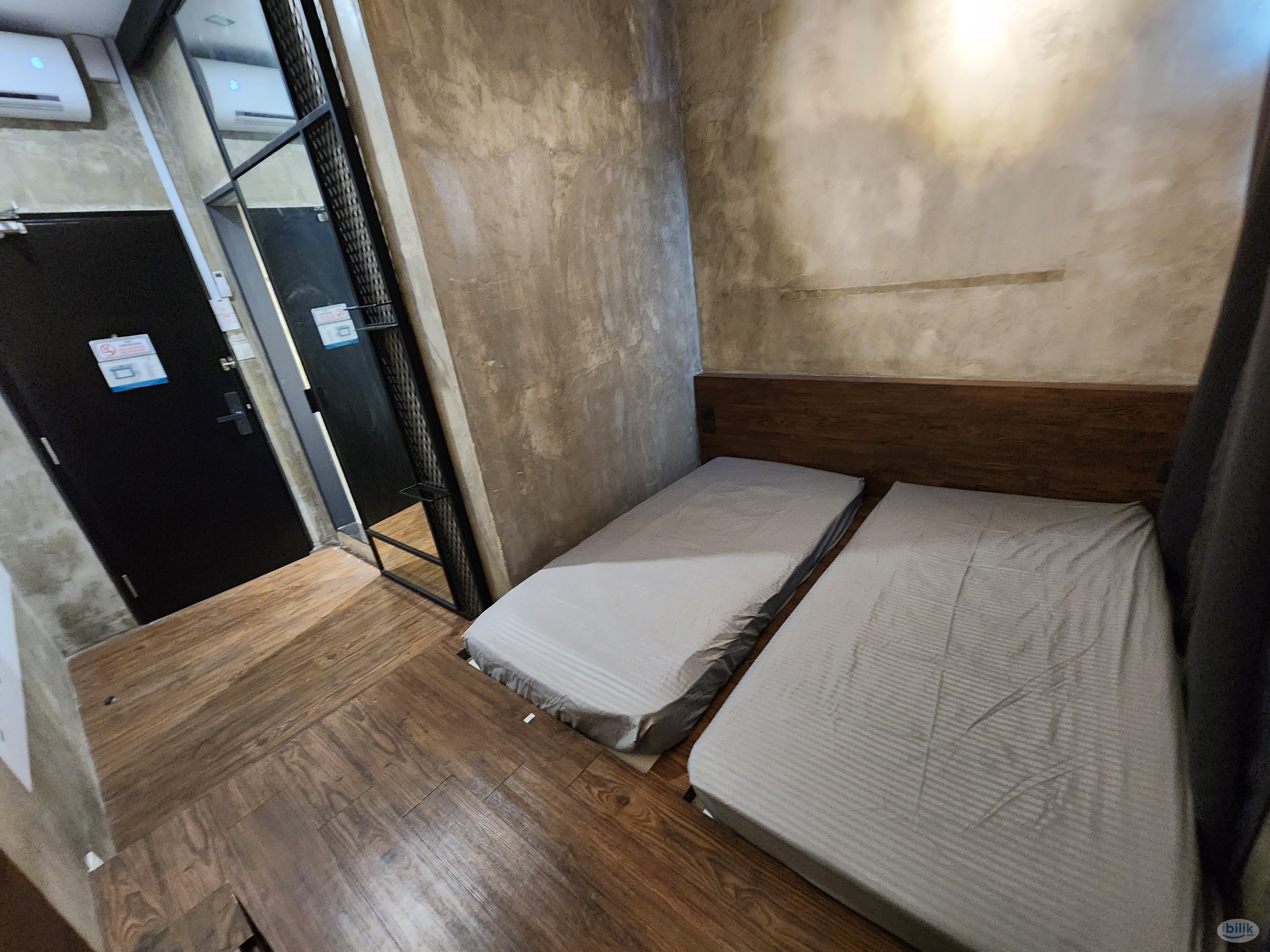 Middle Room at Berjaya Times Square, Easy Access Bukit Bintang / Jln imbi with High Free WI-FI - Image 4