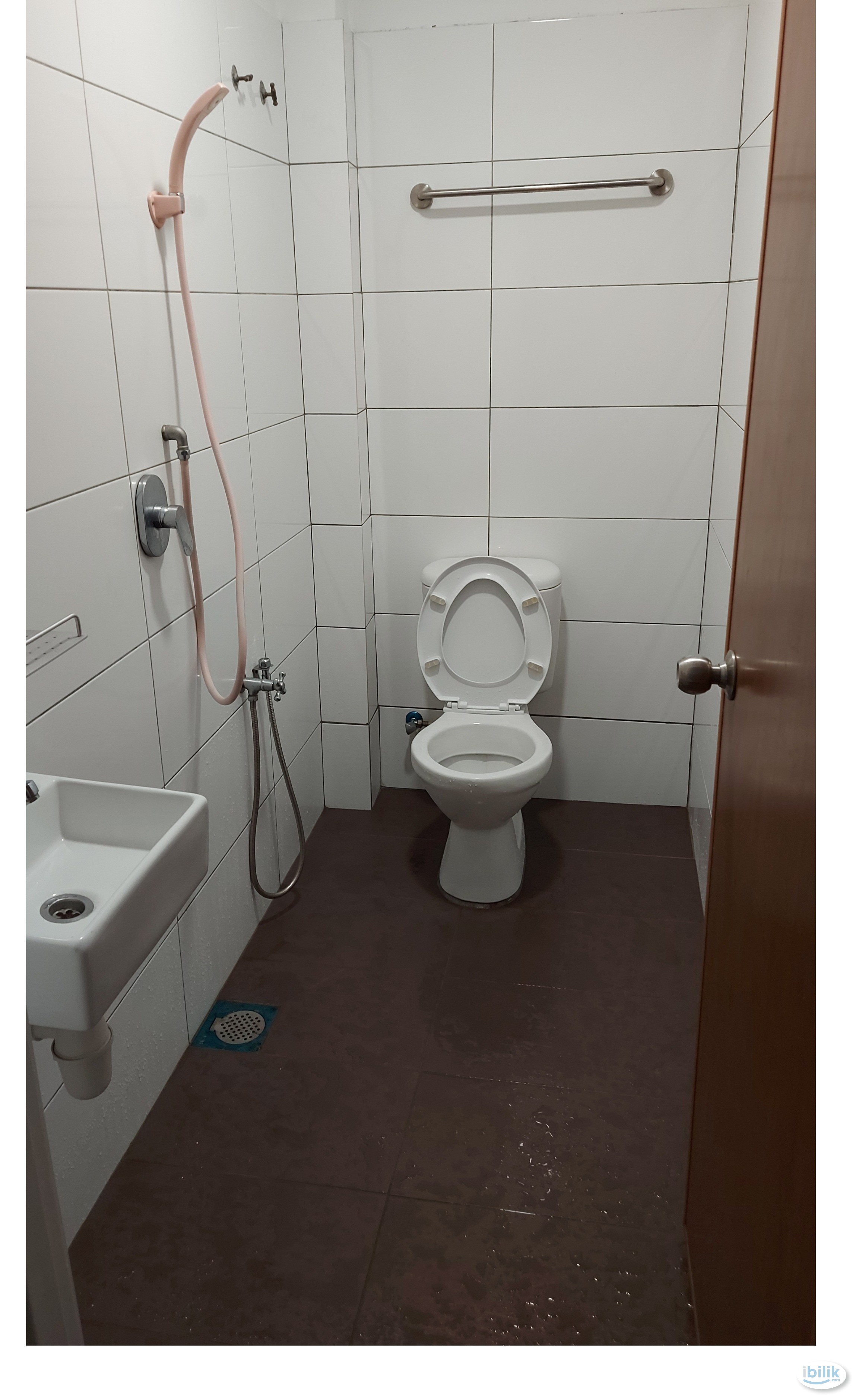 Room ForLady .tewly renovated house - Image 3