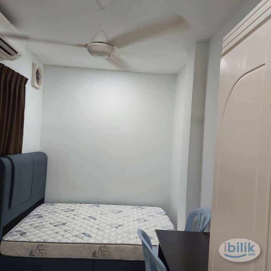 Double Bed Room. Winfow Facing outside - Image 1