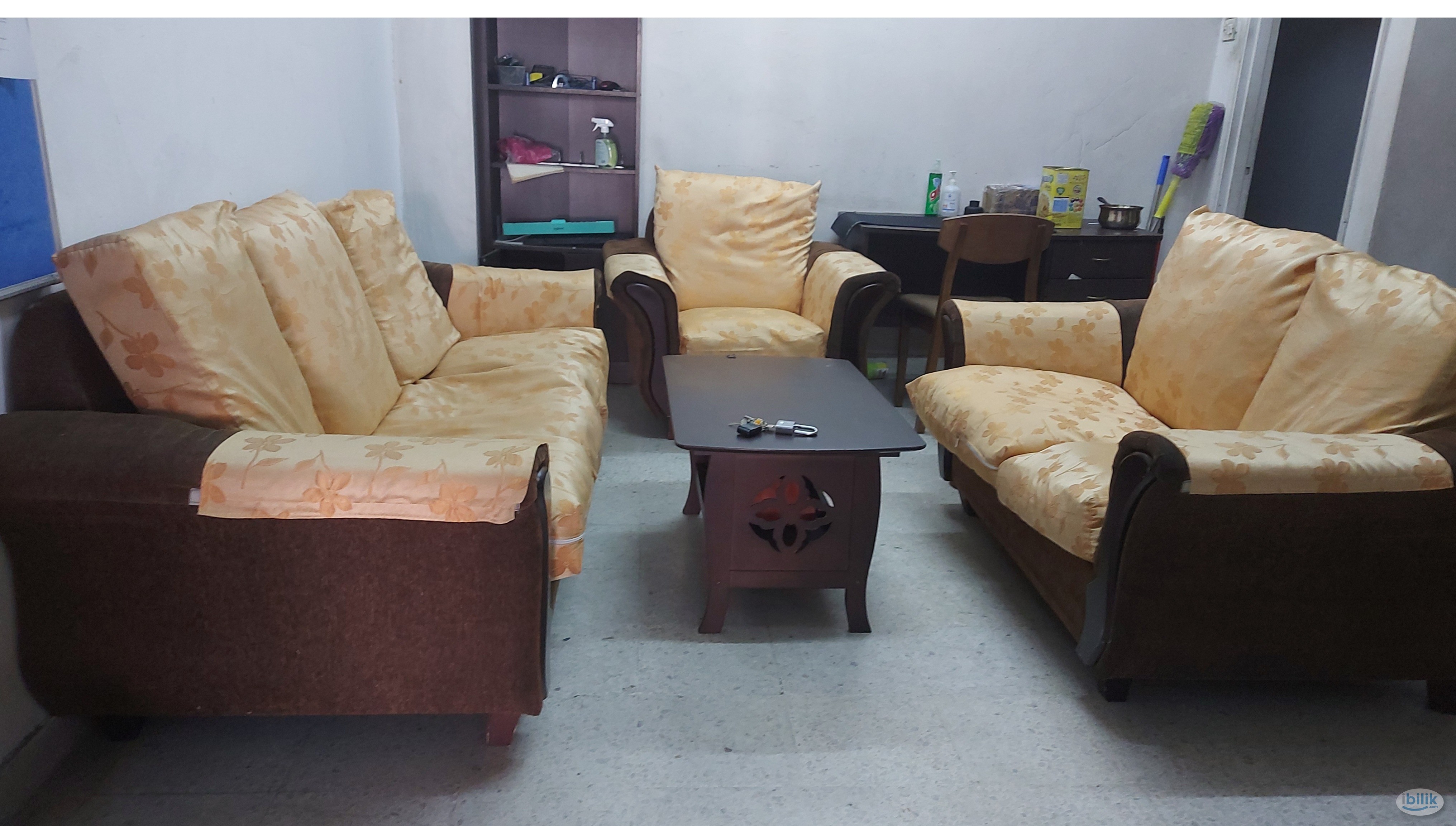 Master Room near MRT Bus Station - Image 2