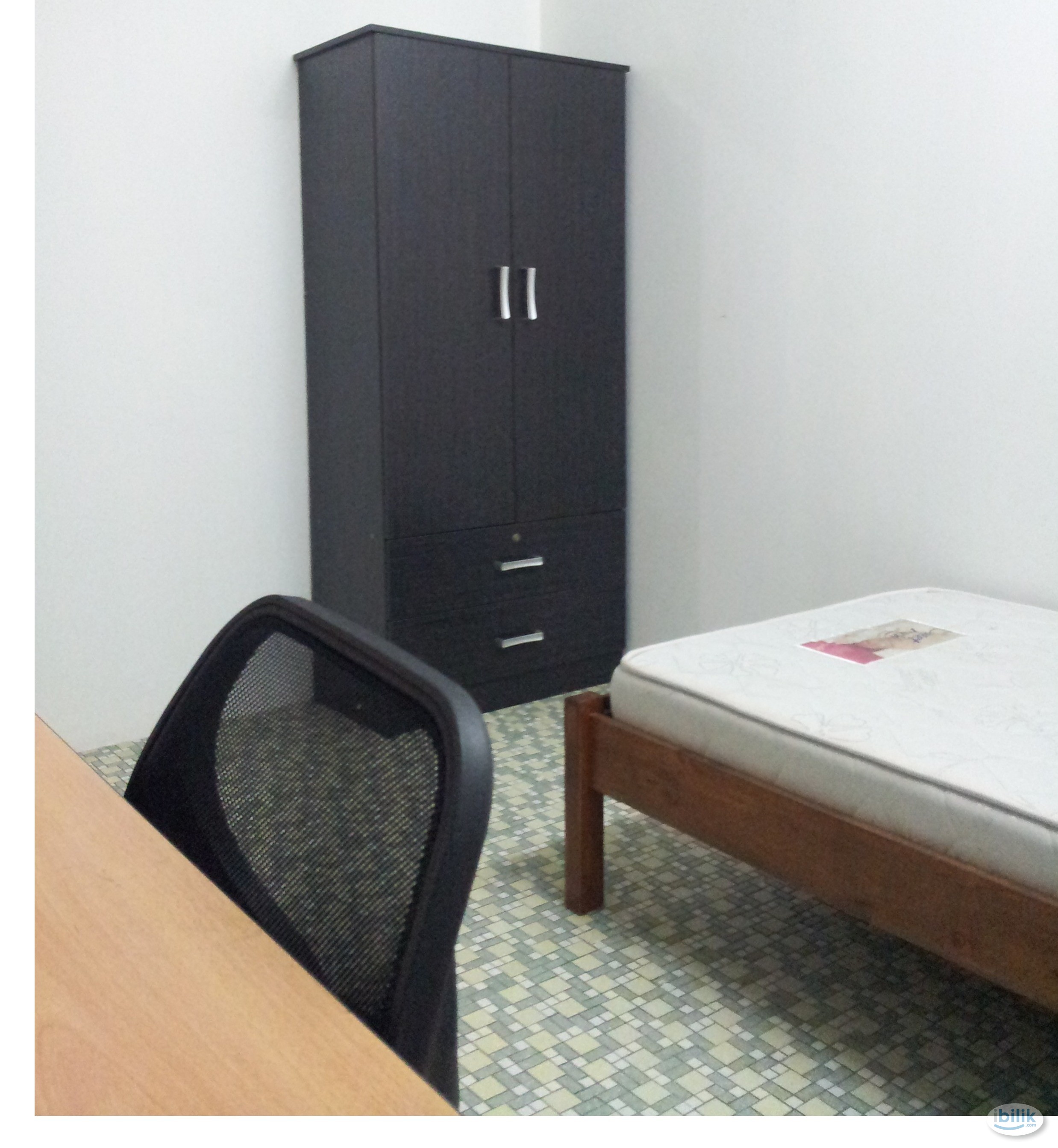 All Female room at Tmn Connaught - Image 1