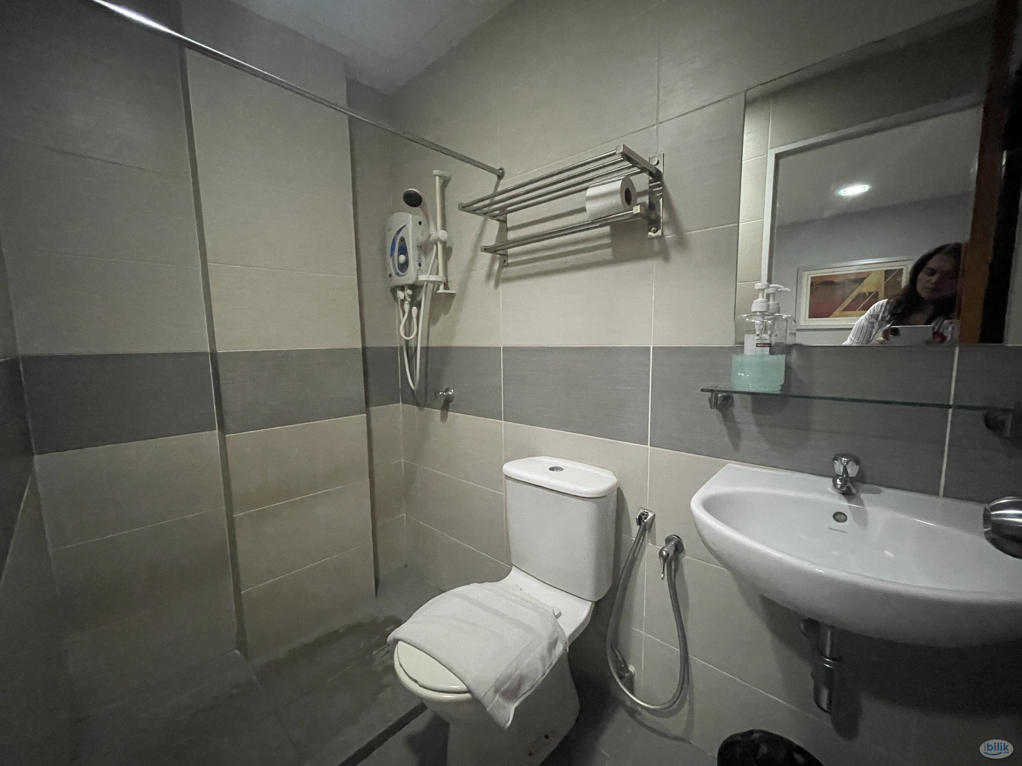 7 min walk to Imperium International College 🚶 Room for Rent at Pudu - Image 2