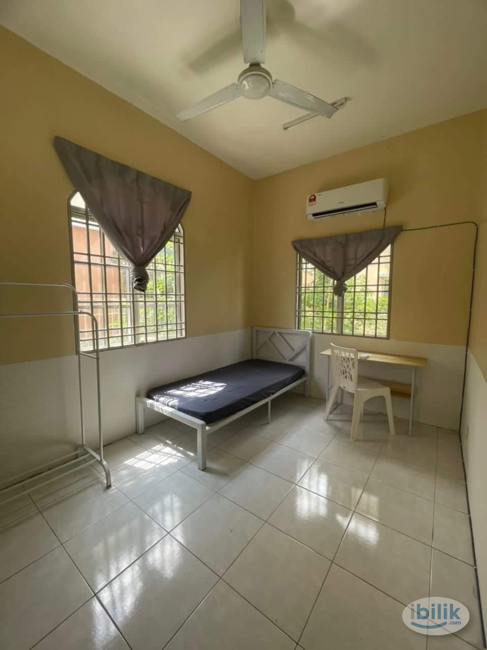 Middle Room at Kota Kemuning, Shah Alam - Image 1