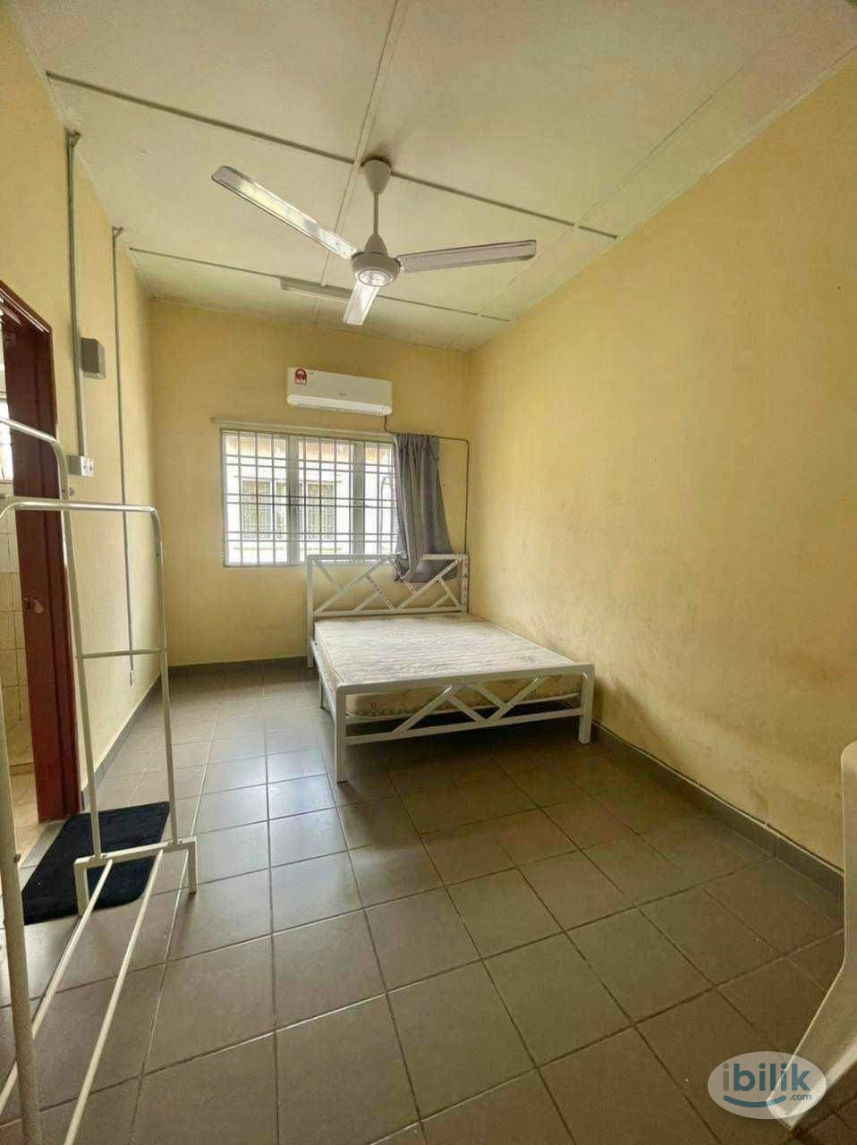 Middle Room at Kota Kemuning, Shah Alam - Image 3