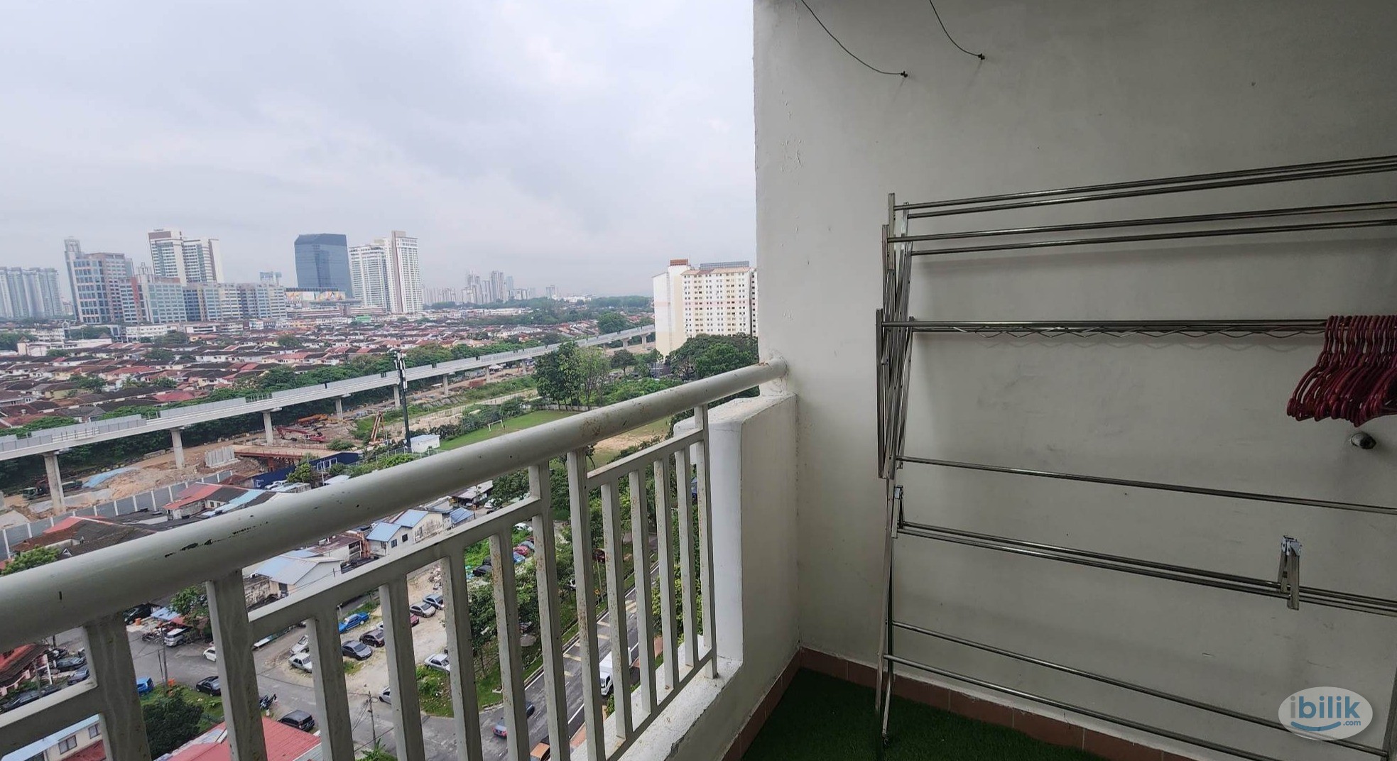 Small Room at Bandar Utama Walking Distance to MRT - Image 3