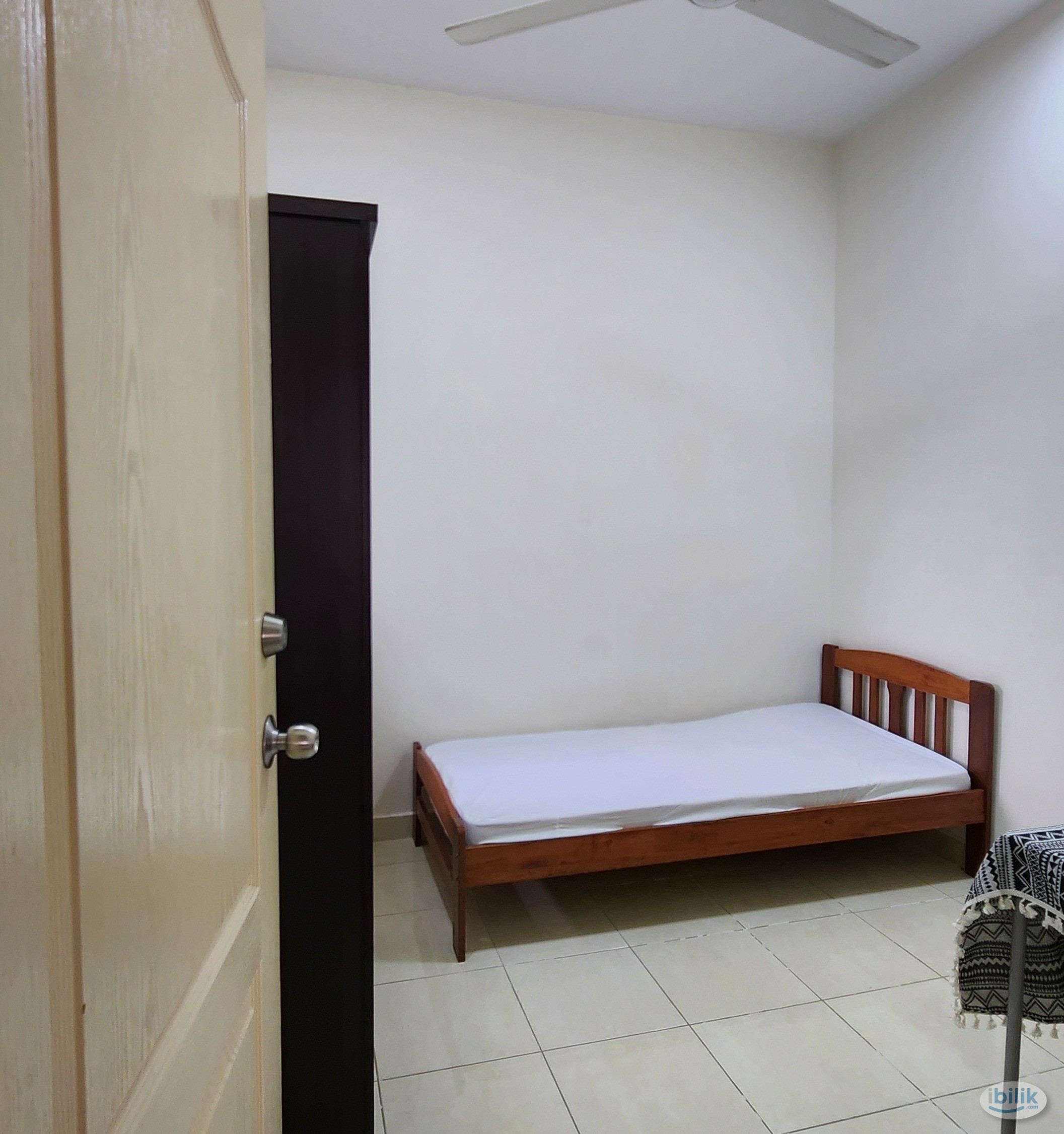 Small Room at Bandar Utama Walking Distance to MRT - Image 2
