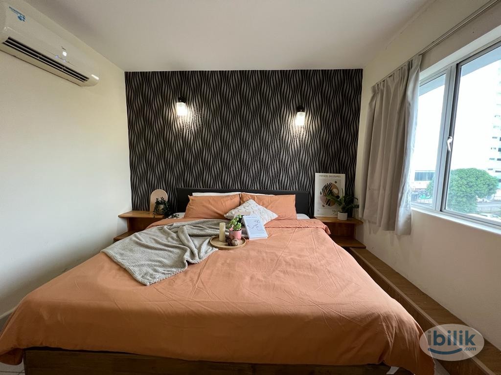 🏡 Zero Deposit Co-Living Room at SK Hotel Jalan Sri Kota 1, Kajang, Malaysia🏡 LIMITED UNIT LEFT ❗😲 Room with own bathroo - Image 3