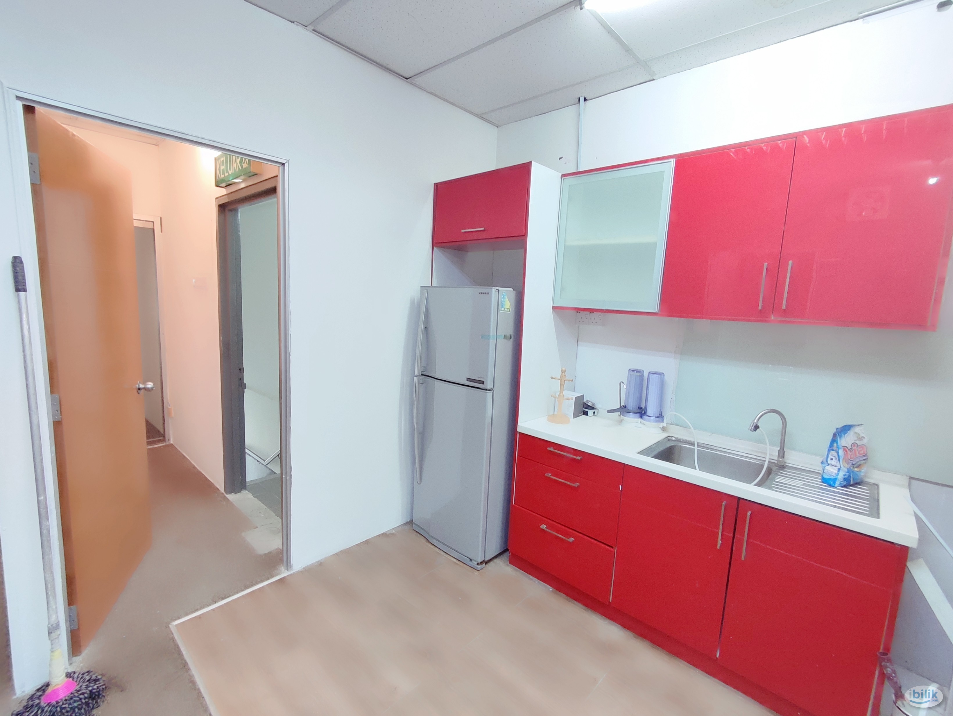 Too cheap single room for female at glomac Centro commercial Bandar utama - Image 1