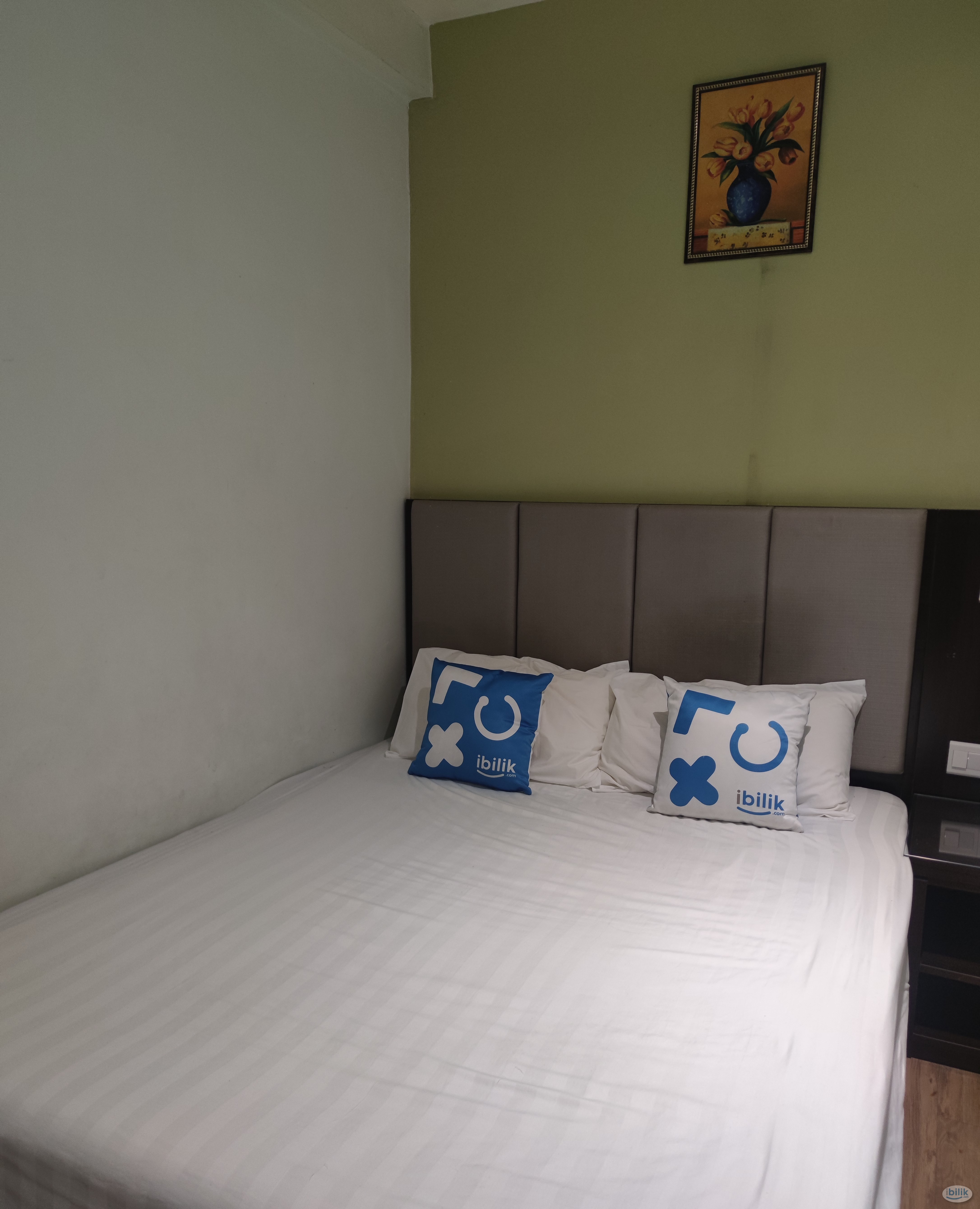 Master Bedroom at Petaling Street, Pudu - Image 4