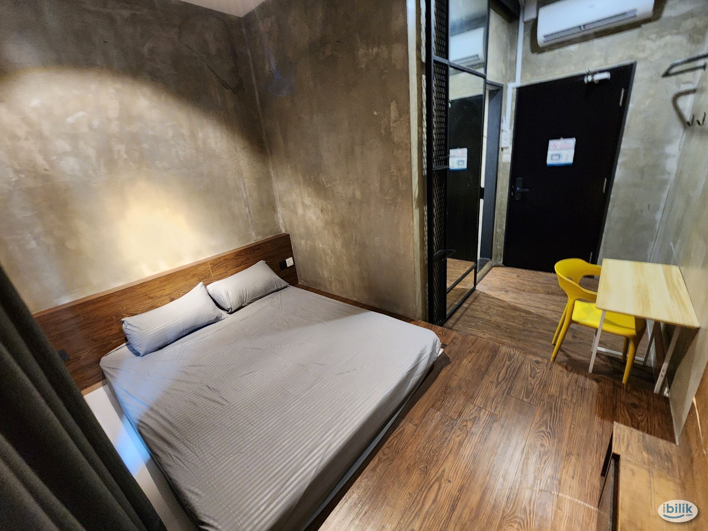 "🏡 Your Zero Deposit Sanctuary in Bukit Bintang 🌆 Private Bathroom Included! 🚿 Claim Your Haven Today!" - Image 1