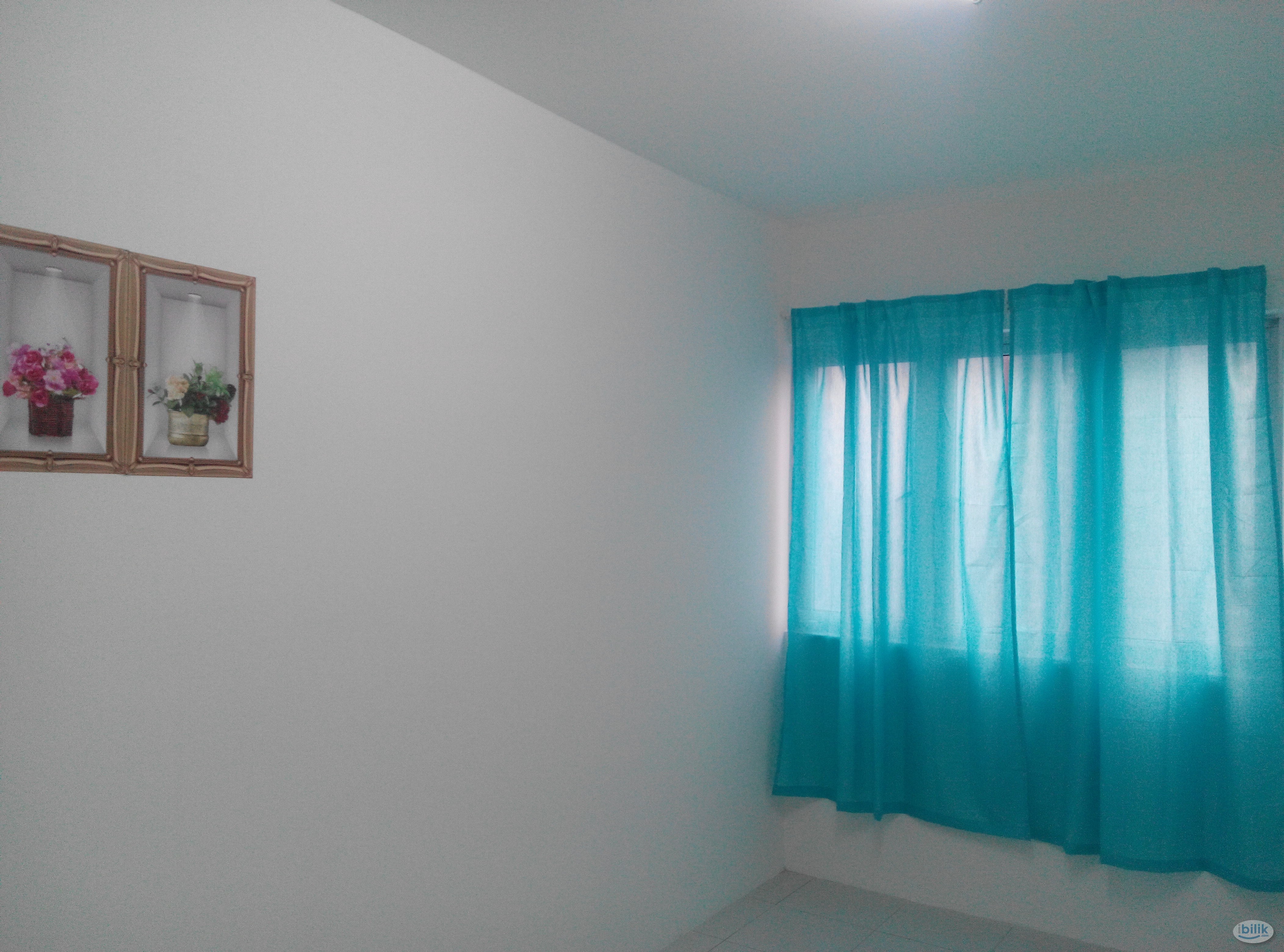 Middle Room at Bukit Jalil, Kuala Lumpur - Image 1