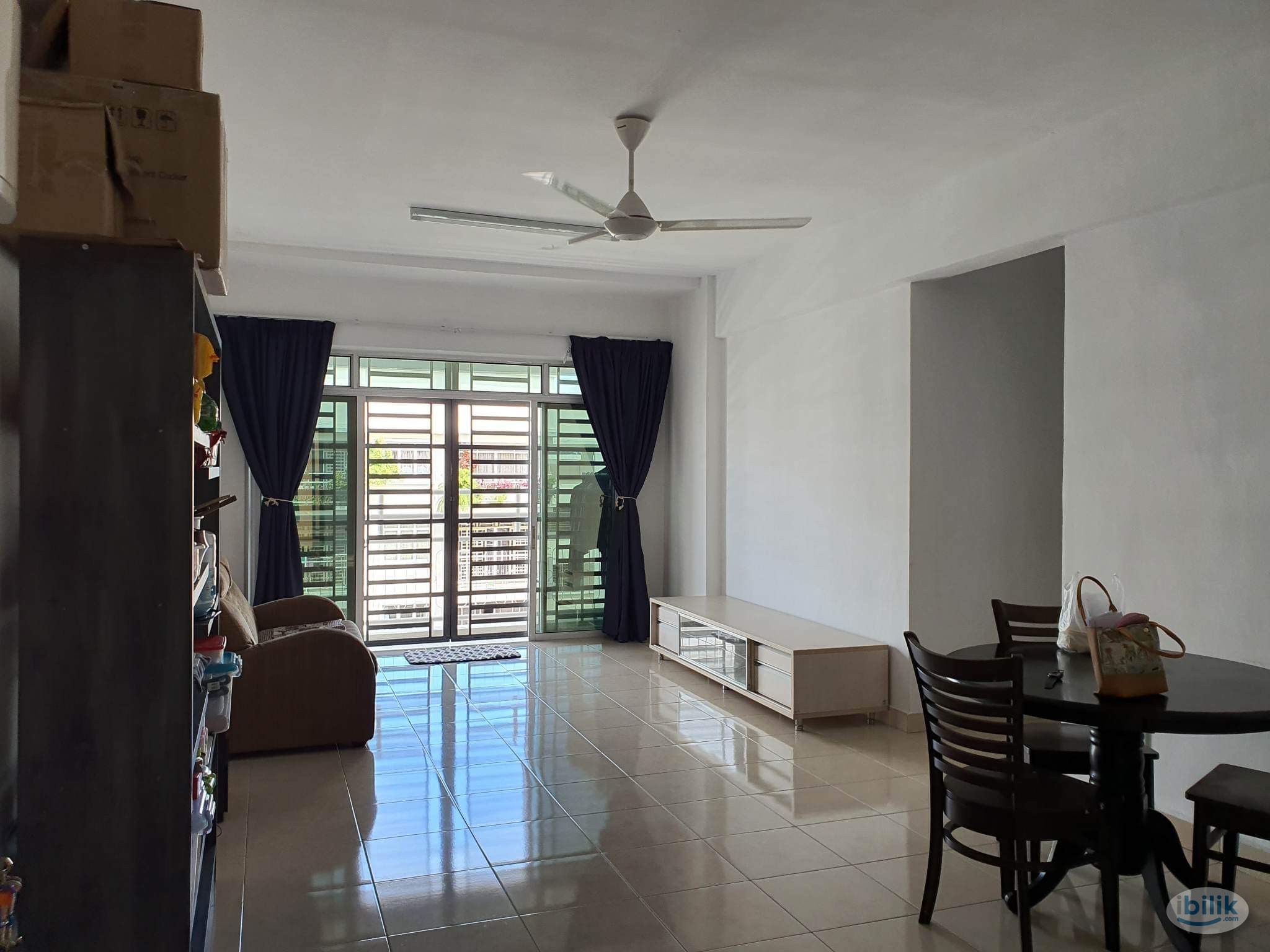 D’Piazza Middle Room For Rent - Image 4