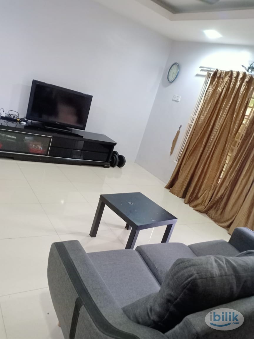 Setia Alam Middle  Room to rent - Image 4