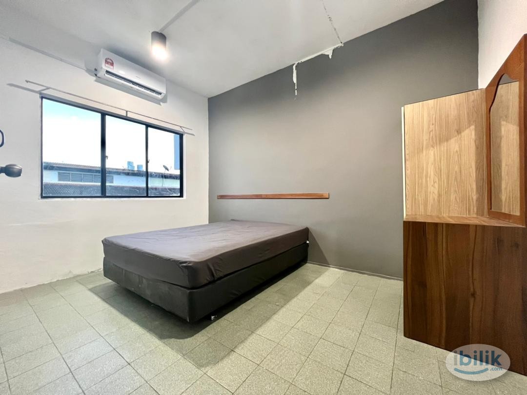 Rm300 BookingFeeOnly‼️ MiddleRoom☑️Near South Key🔥 - Image 2