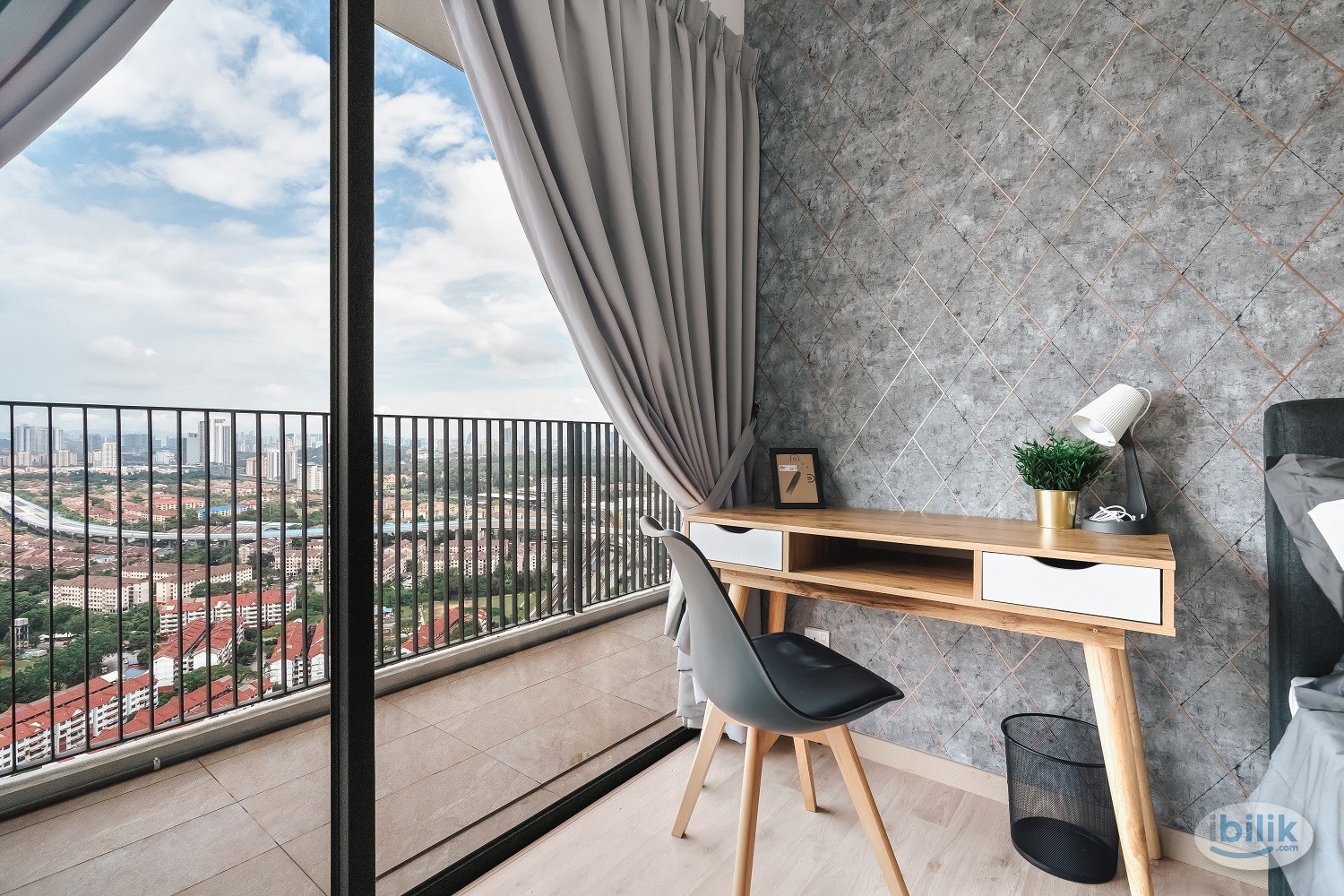 Exclusive Medium Room With Balcony at Emporis, Kota Damansara - Image 3