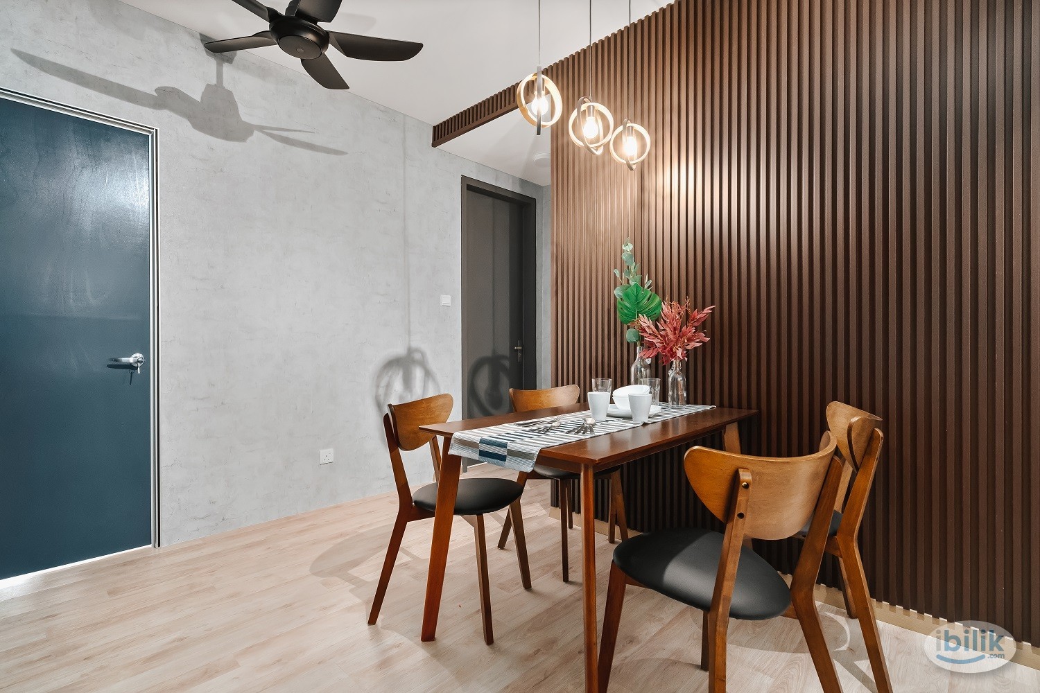 Exclusive Medium Room With Balcony at Emporis, Kota Damansara - Image 5