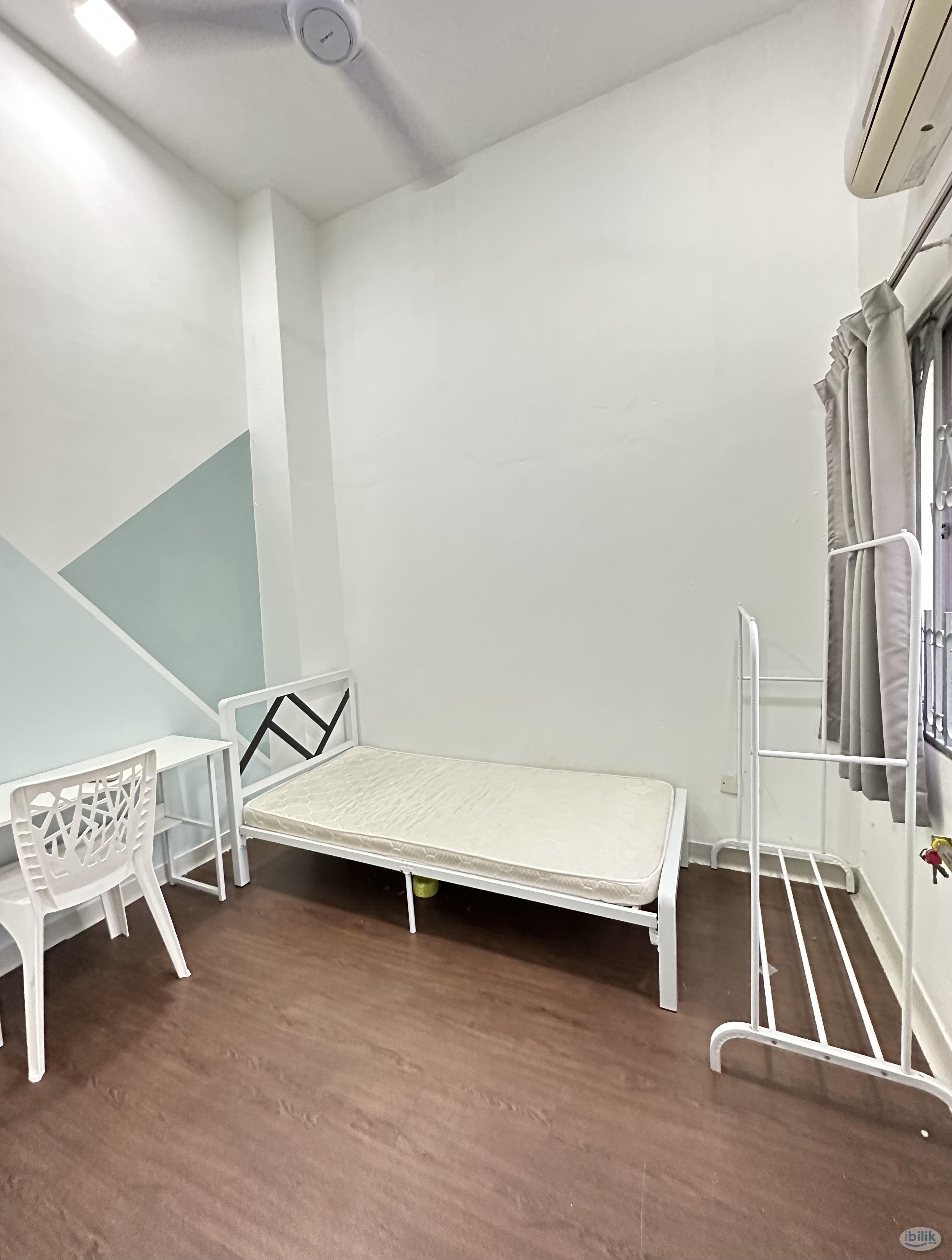Middle Room at SS2, Petaling Jaya - Image 2