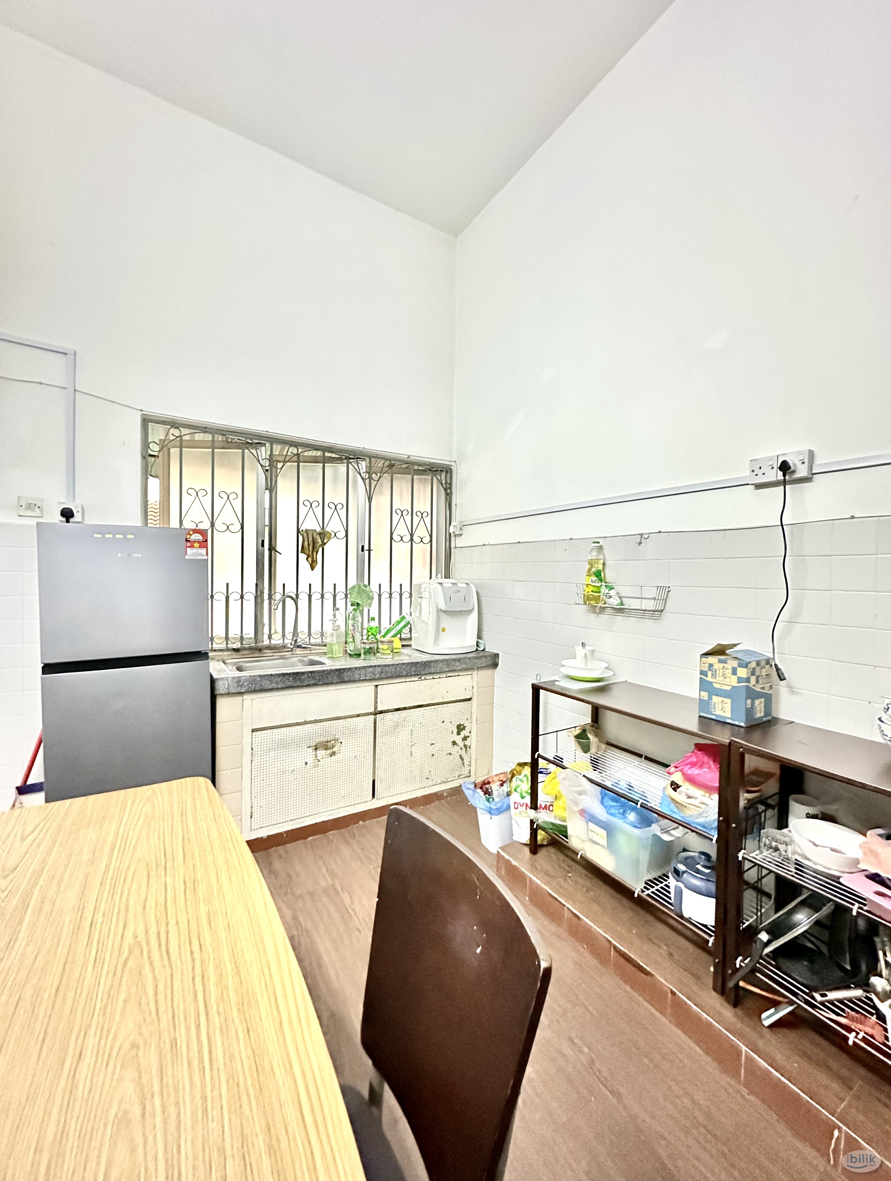 Middle Room at SS2, Petaling Jaya - Image 3
