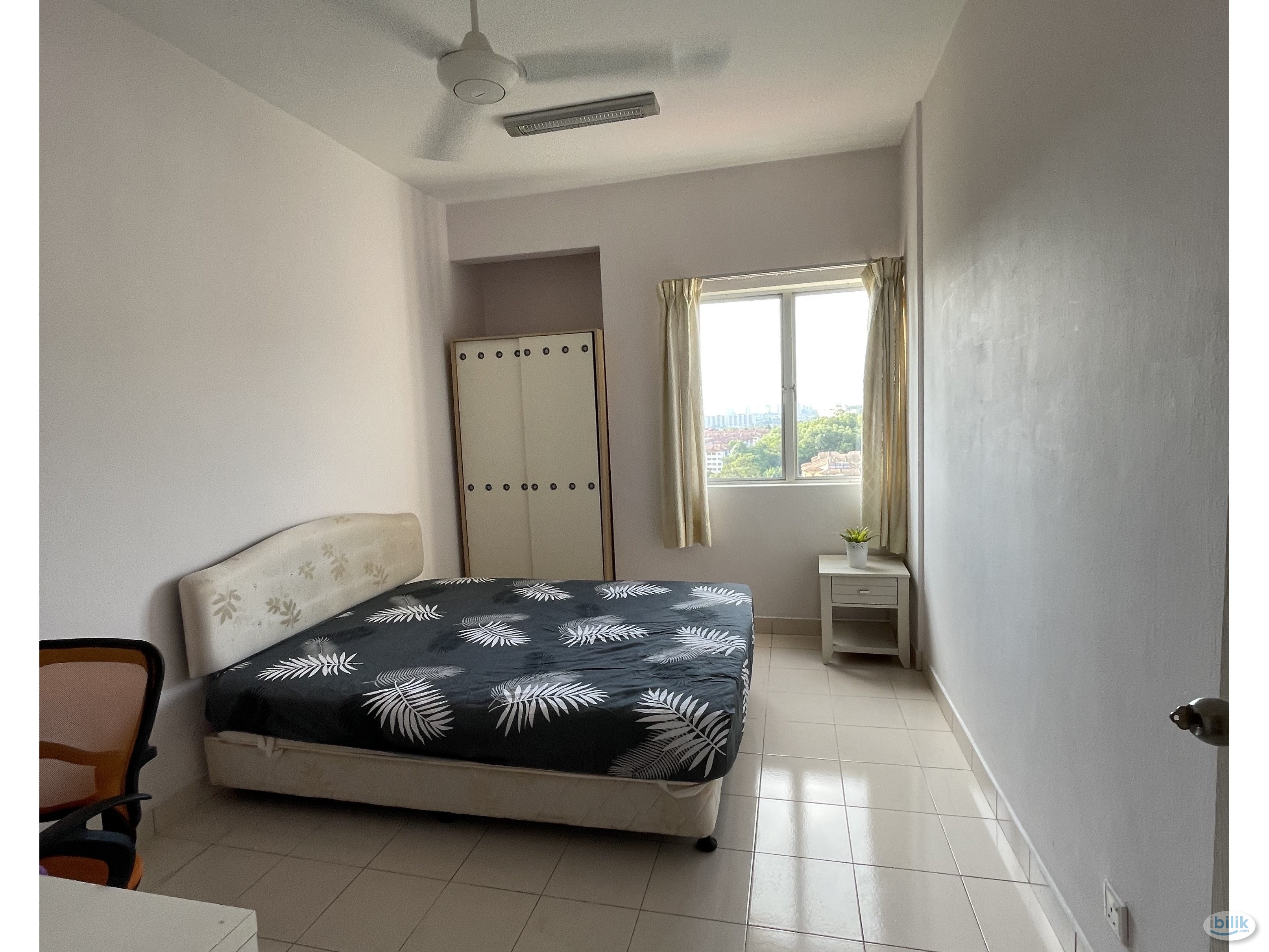 Middle Room at Bandar Puteri Puchong, Puchong - Image 1