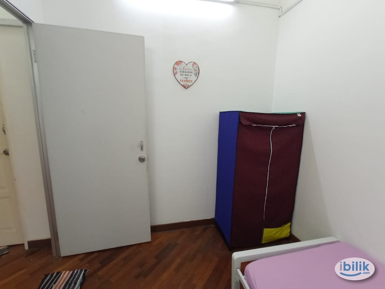 5mins drive to LRT Station Bandar Puteri 🚡 Single Room at Bandar Puteri Puchong, Puchong - Image 3
