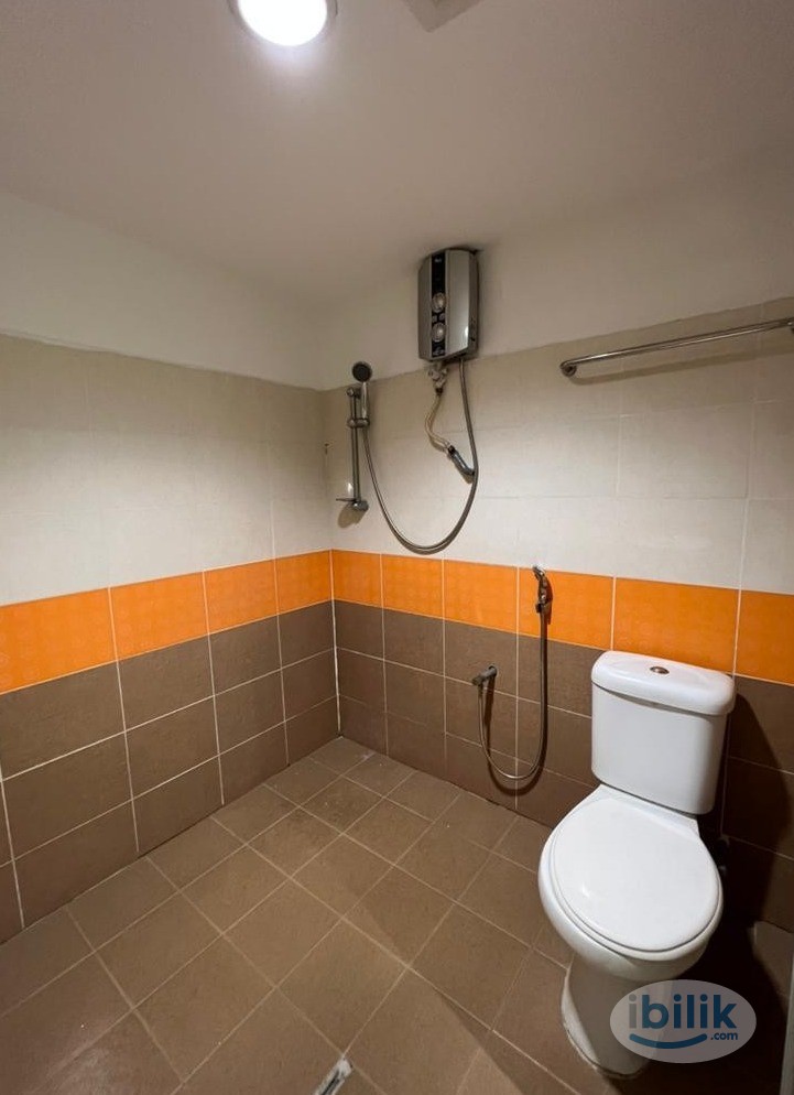 Offer❗ Near MRT Kajang🚂 and Medical Center Room Rent @ Kajang - Image 1