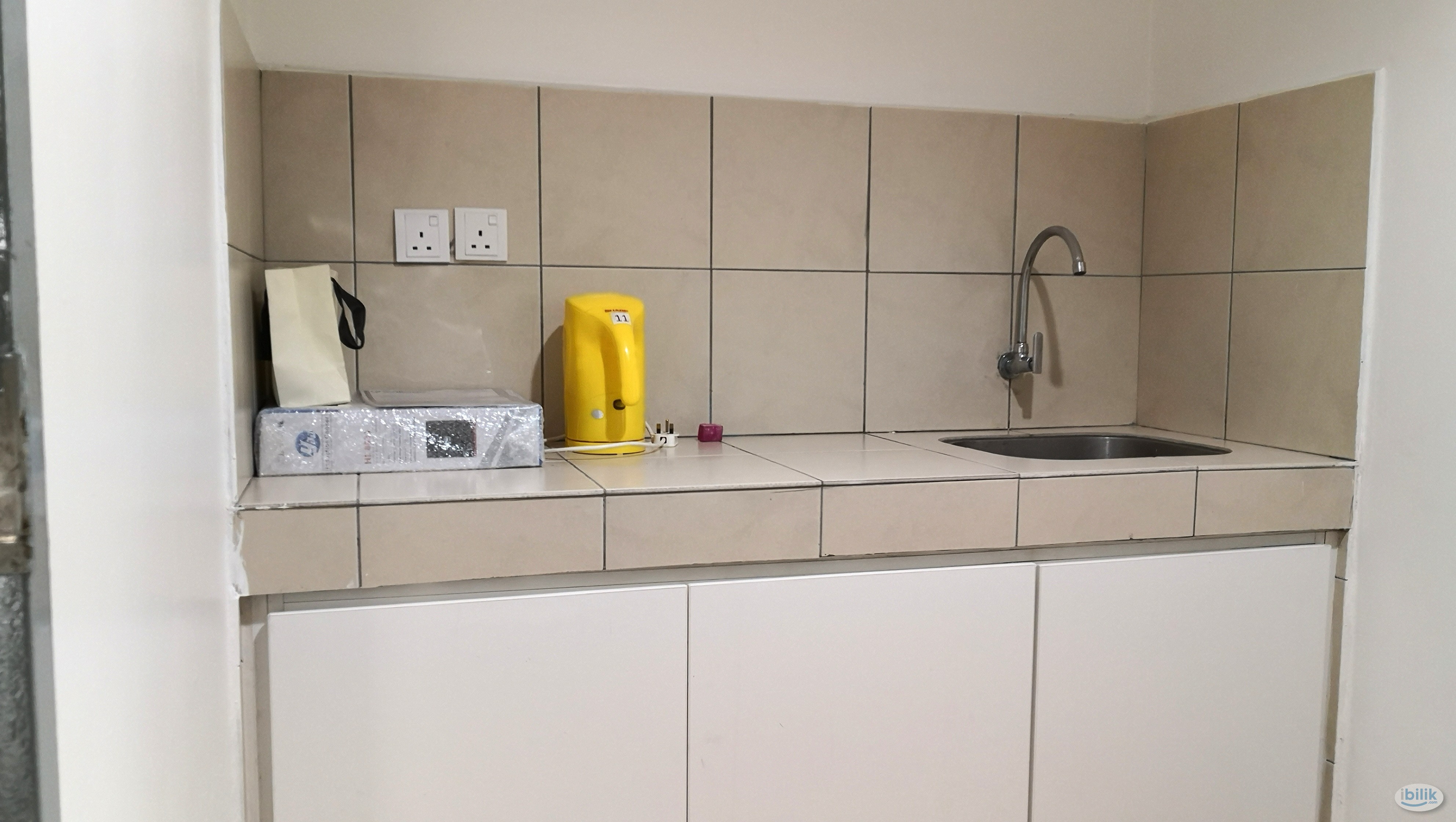 Single Room Suite at UniVillage, Semenyih - Image 4